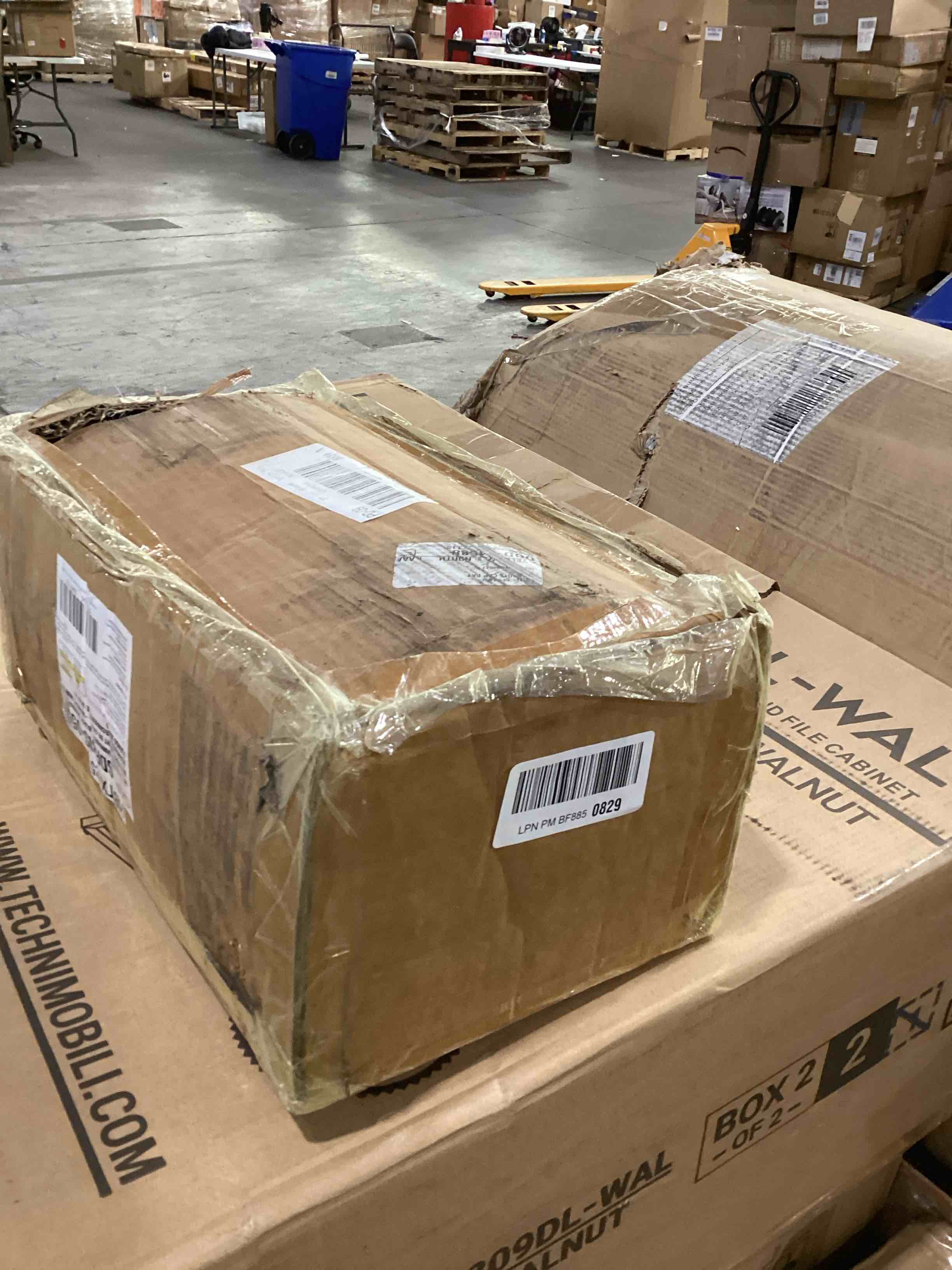 https://s3.amazonaws.com/lotting-images-prod/bidfta/BRN1269872_1757526666039.jpeg