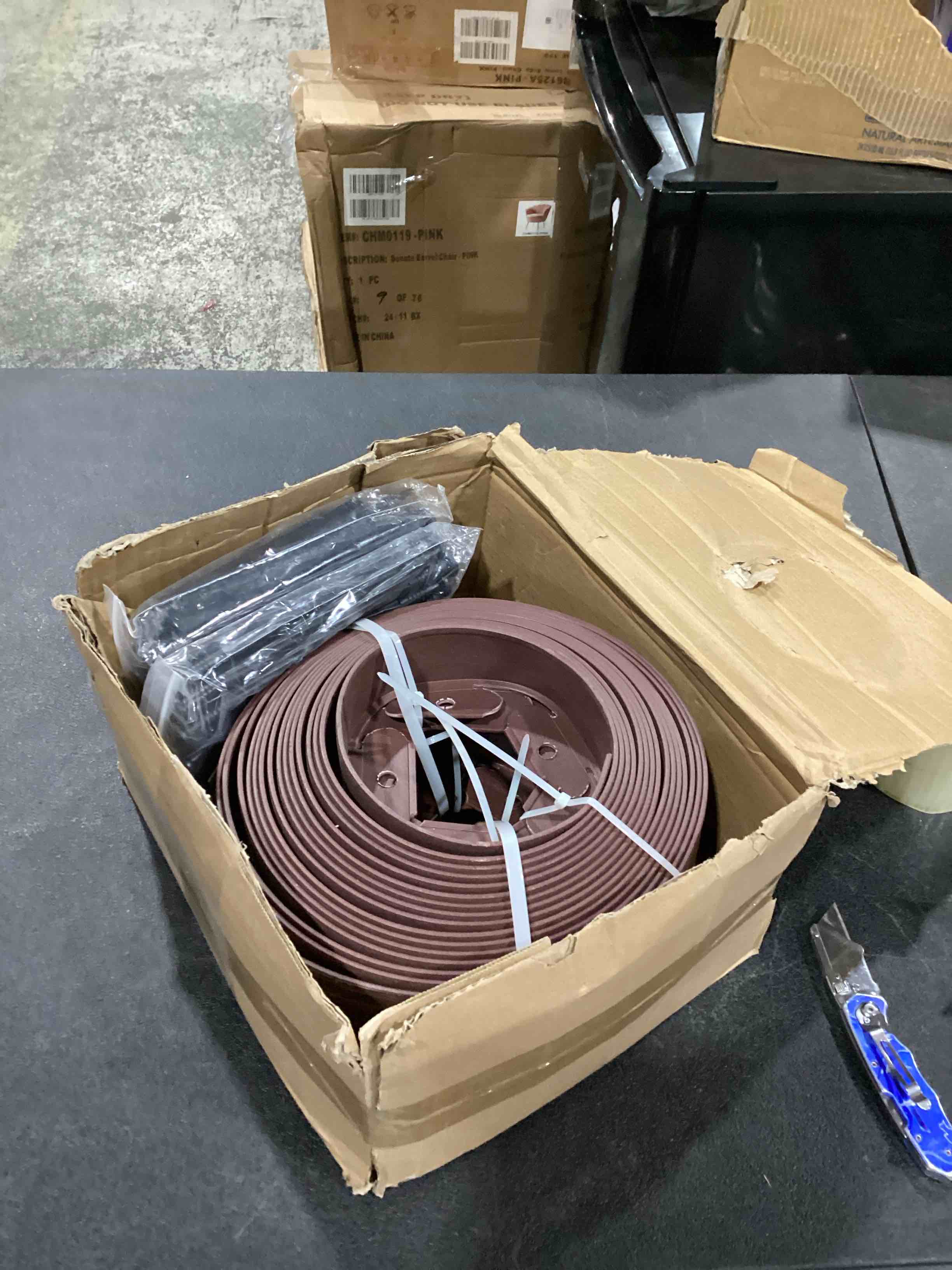 https://s3.amazonaws.com/lotting-images-prod/bidfta/BRN1269891_1757593190806.jpeg