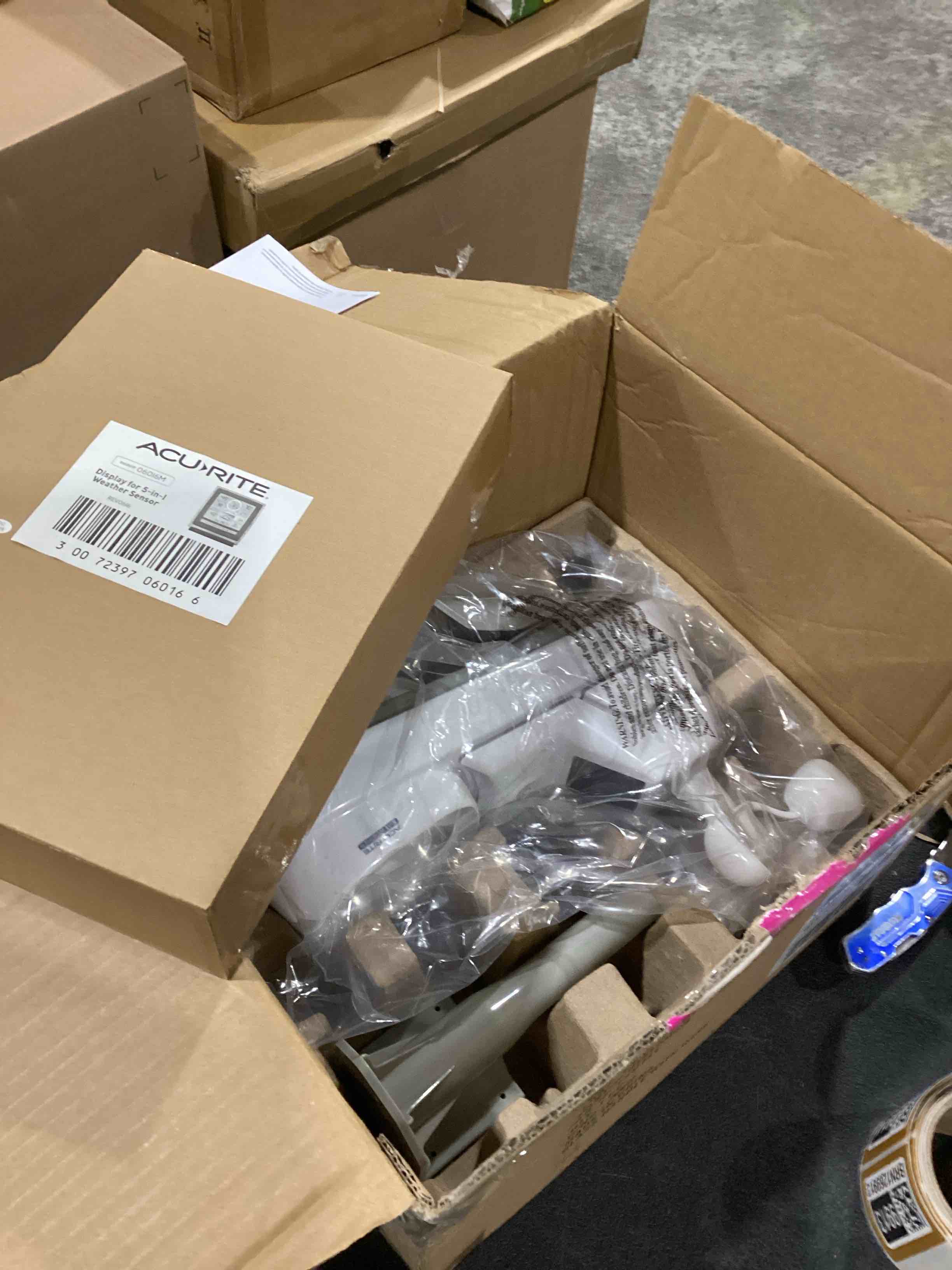 https://s3.amazonaws.com/lotting-images-prod/bidfta/BRN1269913_1757596497638.jpeg