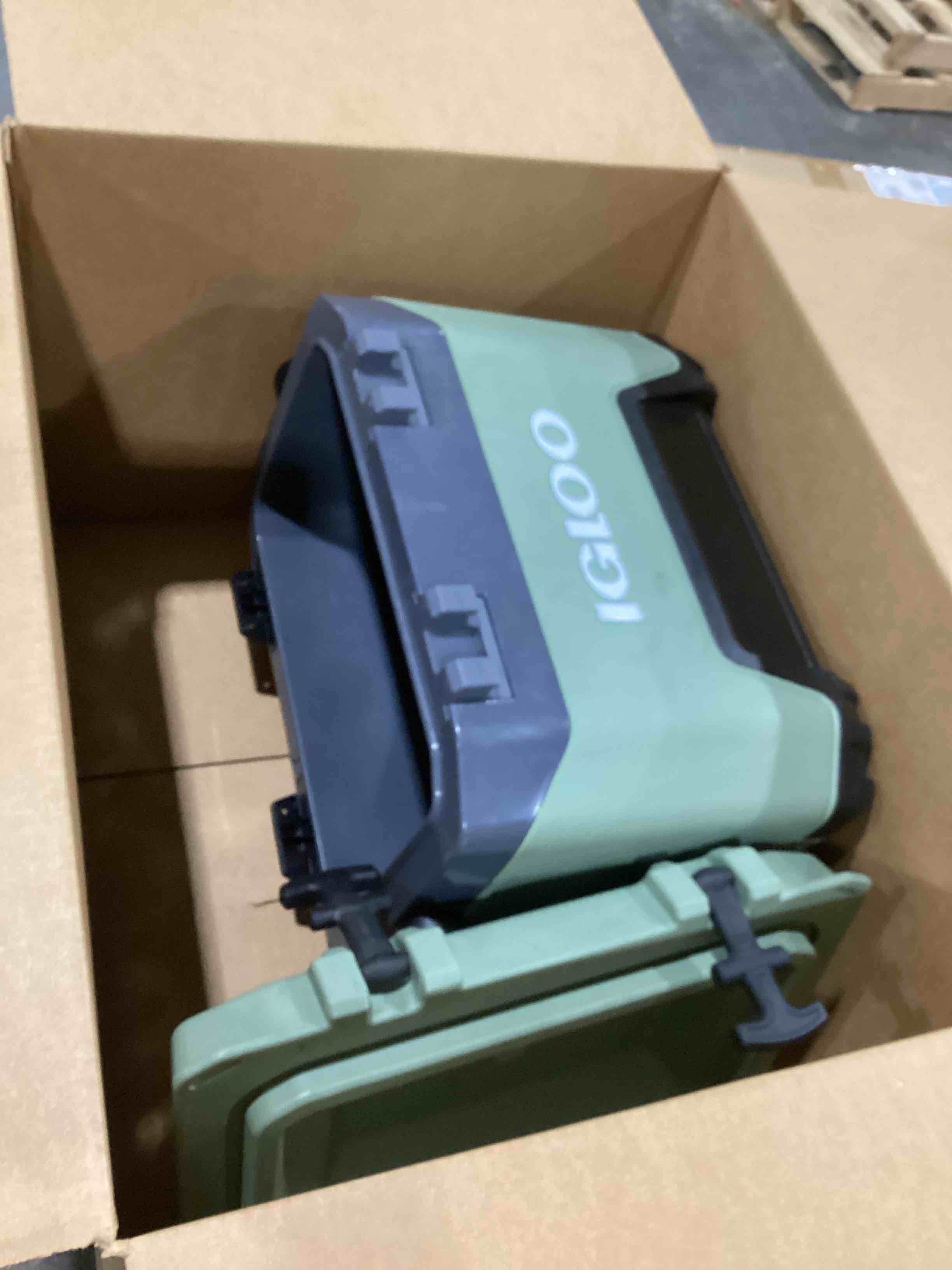 https://s3.amazonaws.com/lotting-images-prod/bidfta/BRN1269917_1757597152329.jpeg
