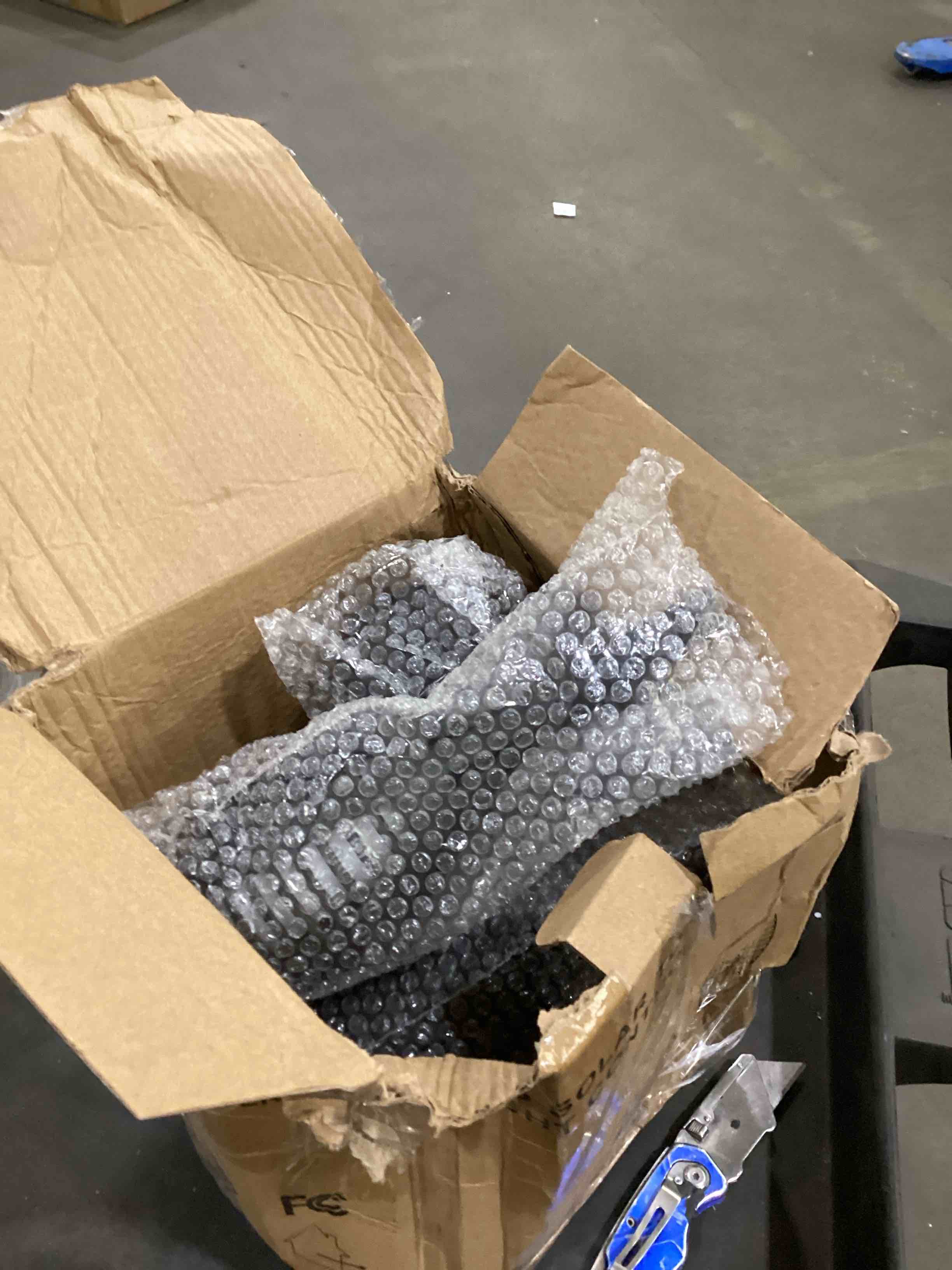 https://s3.amazonaws.com/lotting-images-prod/bidfta/BRN1269960_1757684724508.jpeg