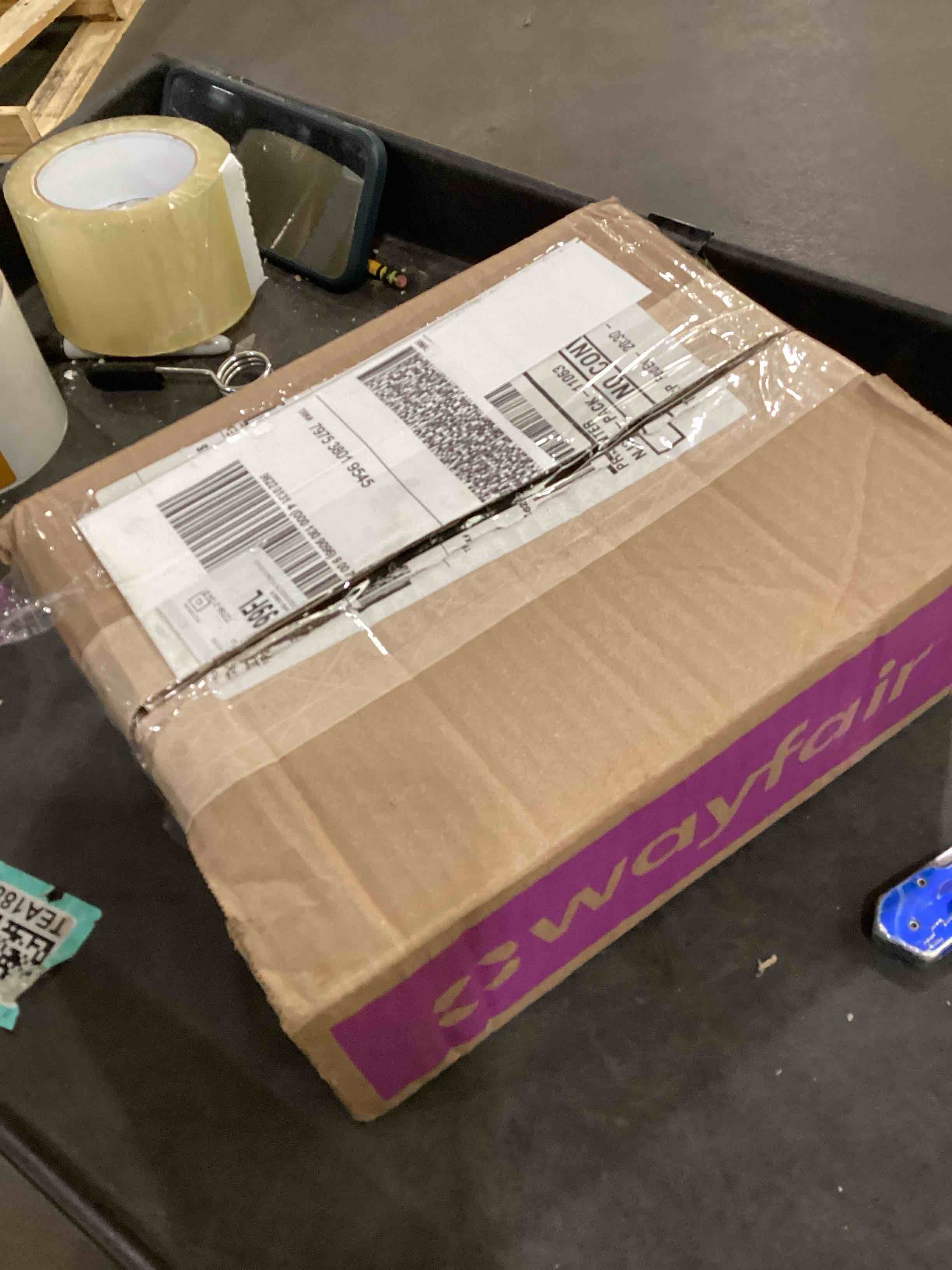 https://s3.amazonaws.com/lotting-images-prod/bidfta/BRN1269973_1757689682976.jpeg
