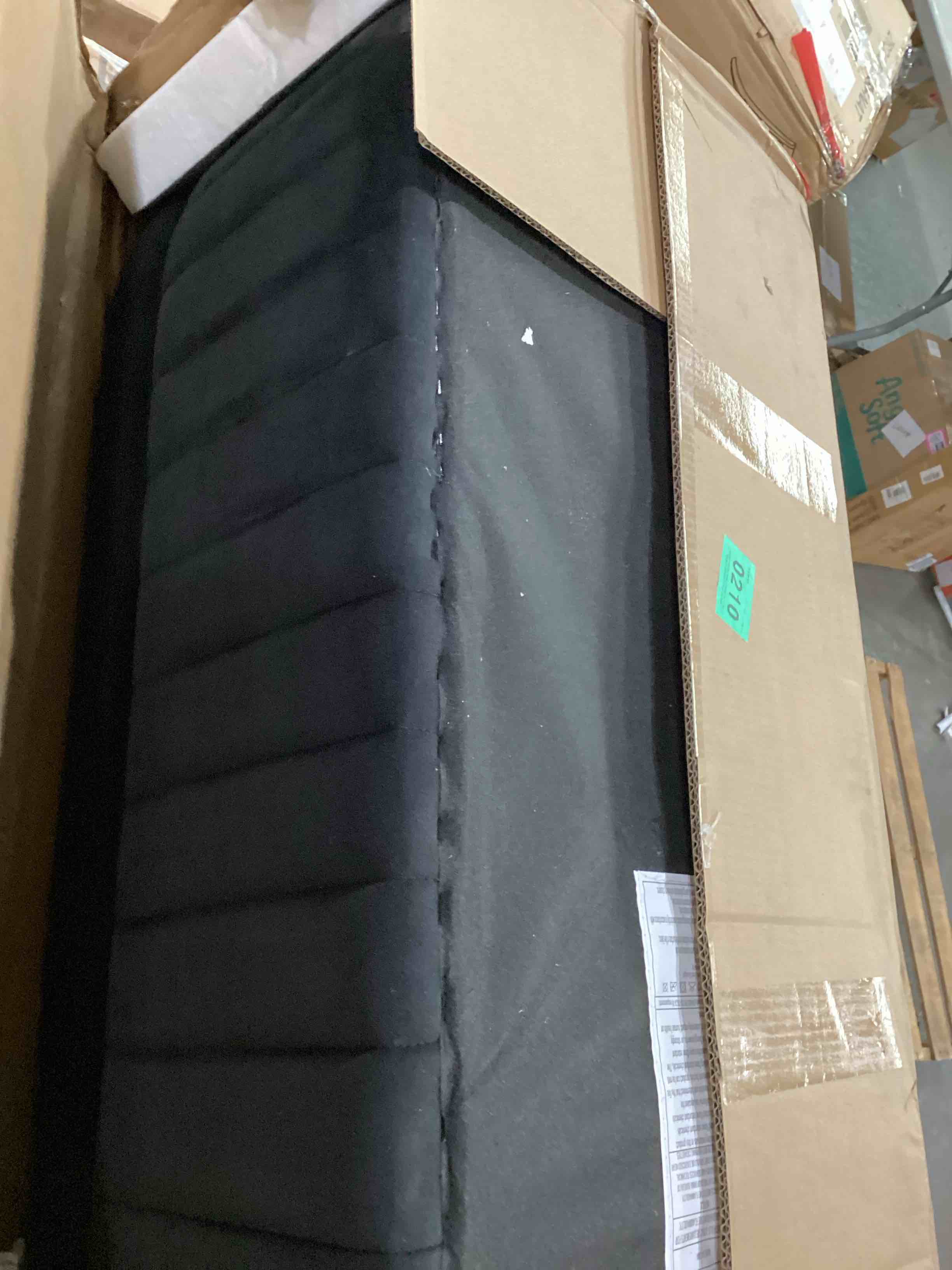 https://s3.amazonaws.com/lotting-images-prod/bidfta/BRN1273784_1757348131137.jpeg