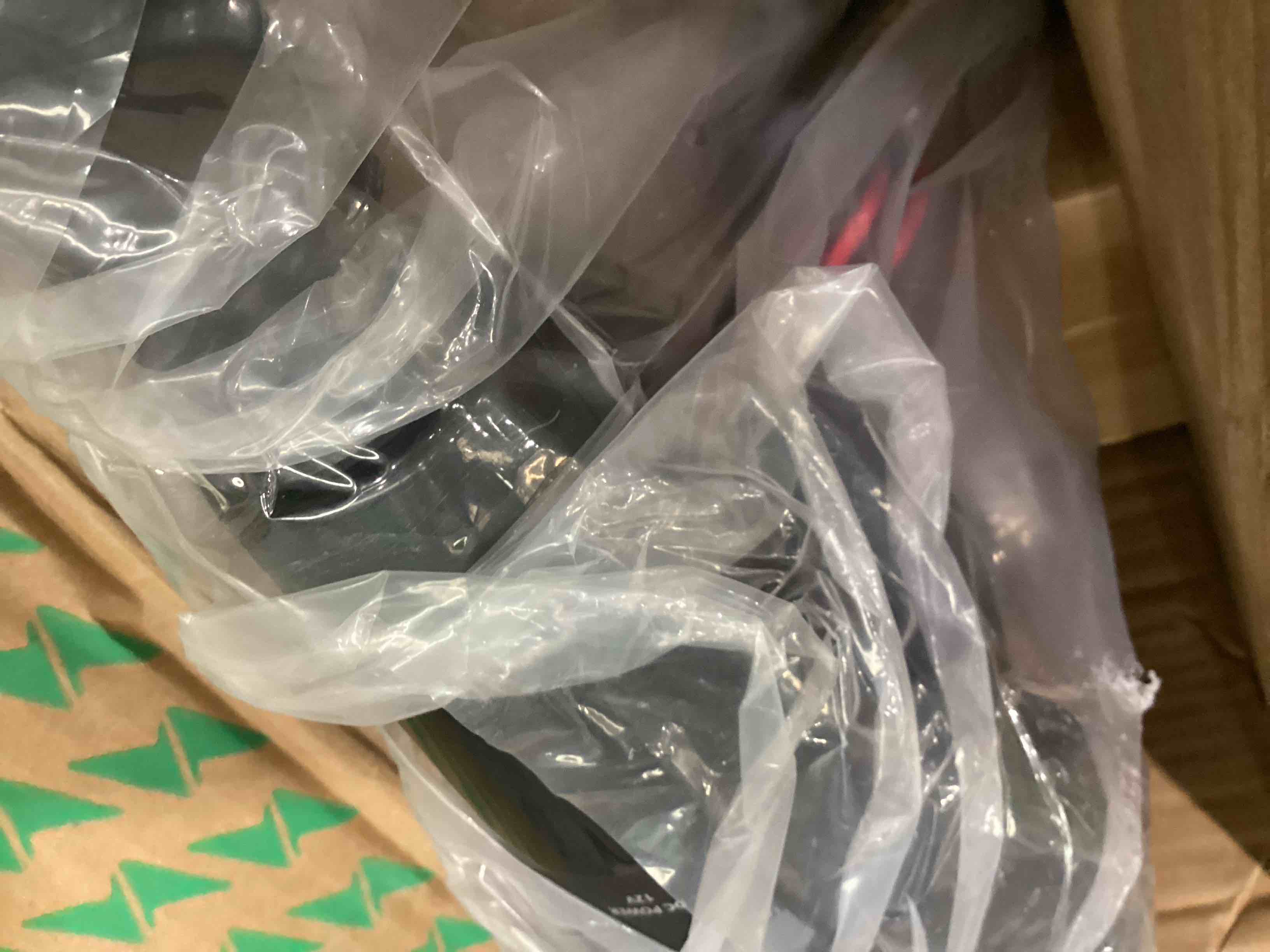 https://s3.amazonaws.com/lotting-images-prod/bidfta/BRN1273947_1757522908395.jpeg