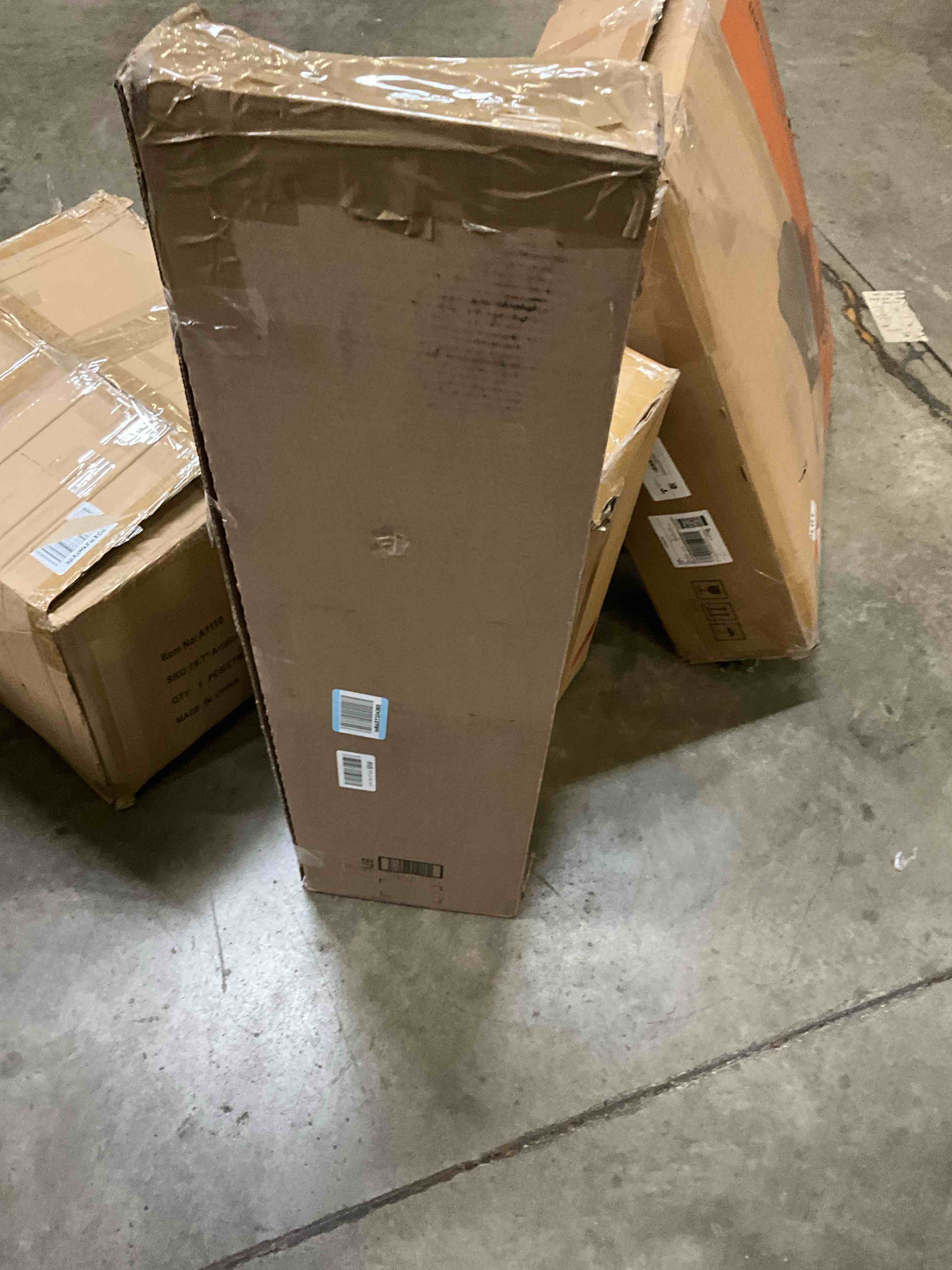 https://s3.amazonaws.com/lotting-images-prod/bidfta/BRN1288470_1746374037539.jpeg