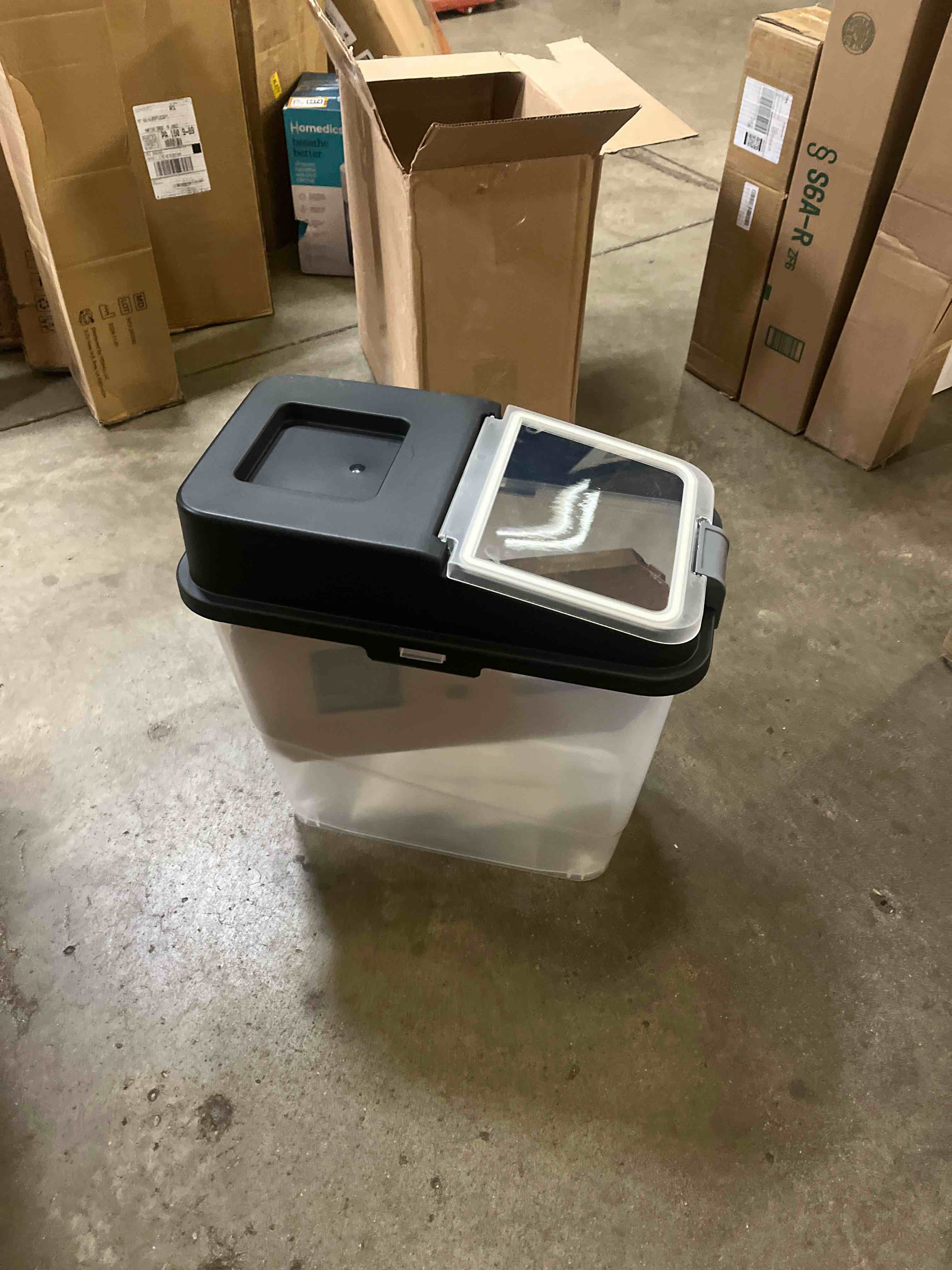 https://s3.amazonaws.com/lotting-images-prod/bidfta/BRN1288476_1746374912568.jpeg