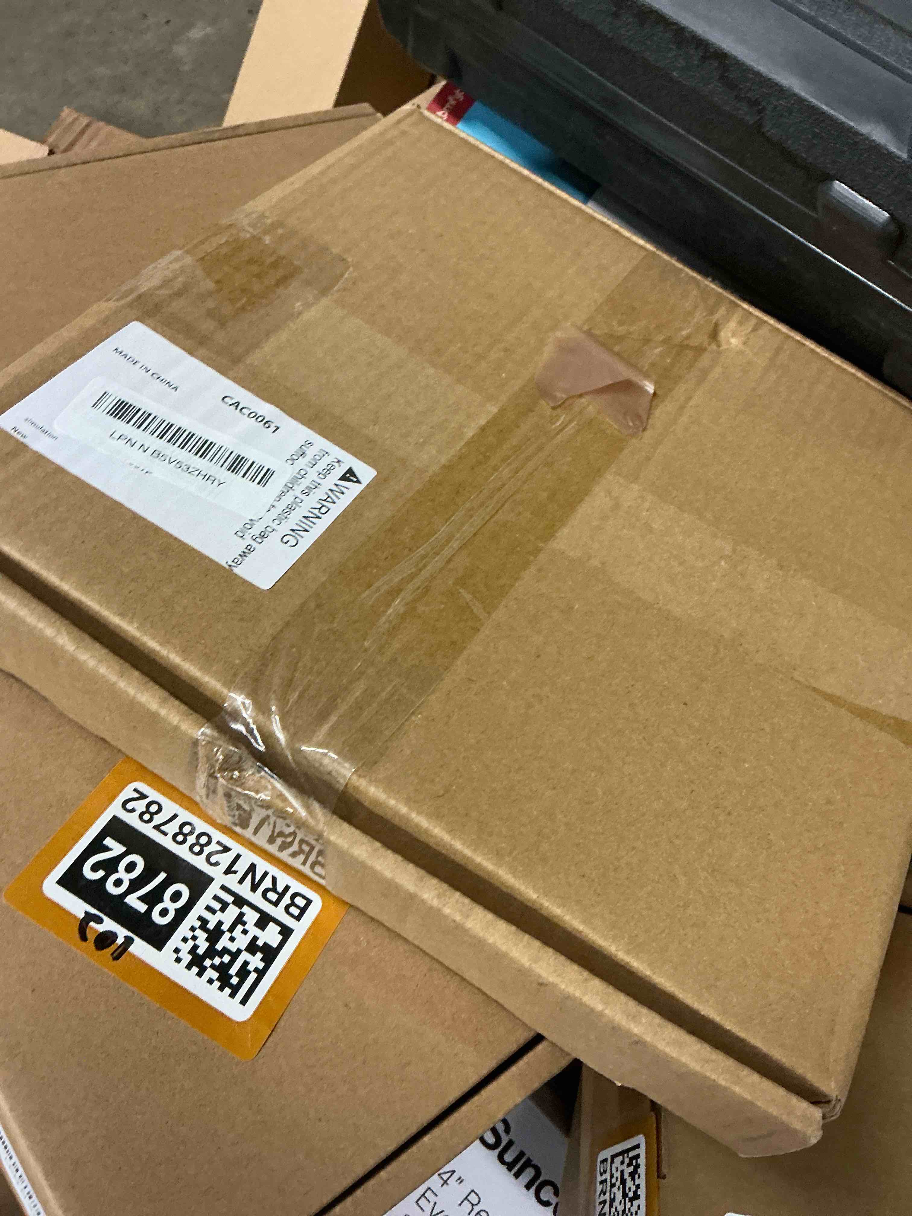 https://s3.amazonaws.com/lotting-images-prod/bidfta/BRN1288781_1747779622096.jpeg