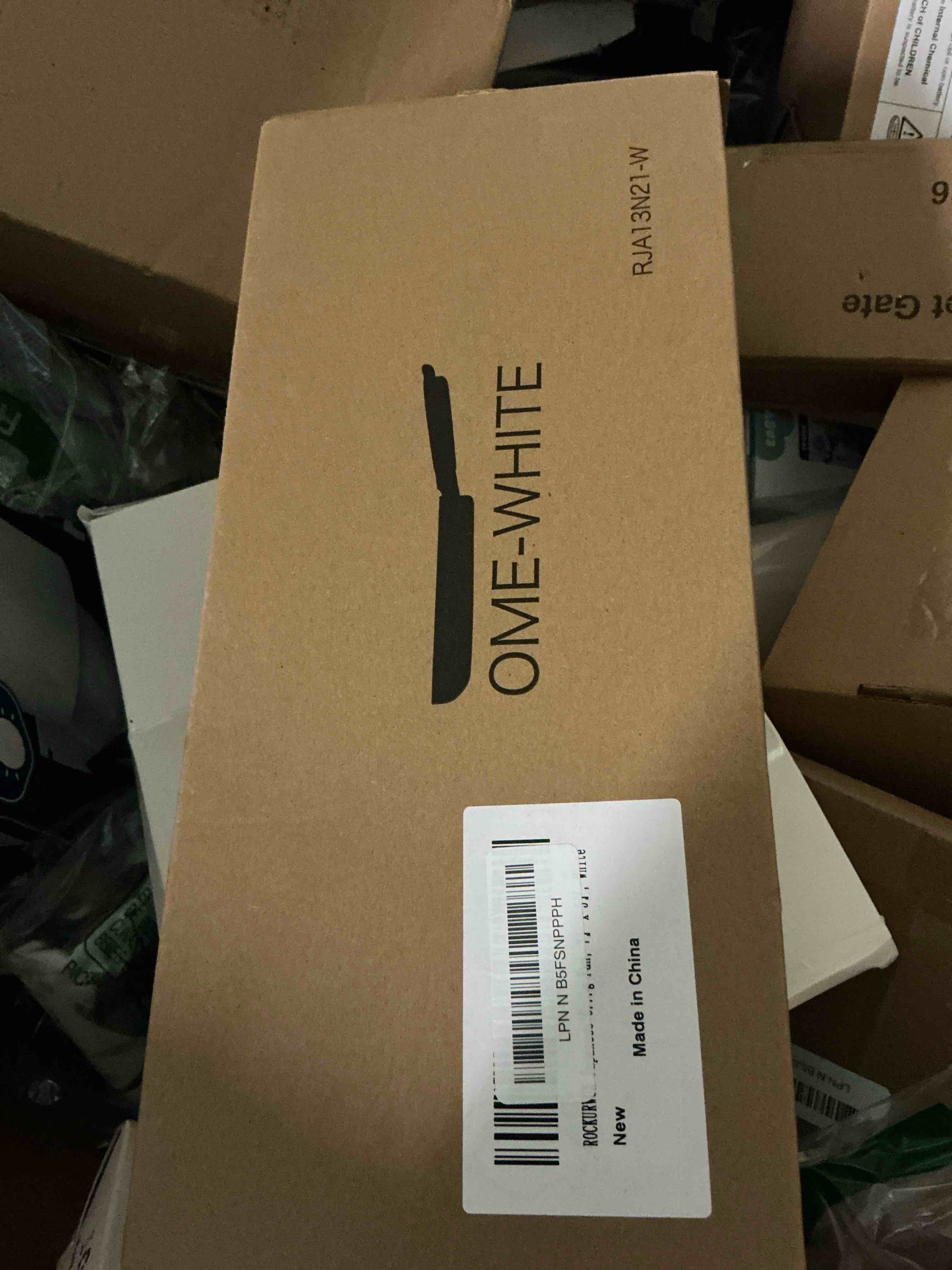 https://s3.amazonaws.com/lotting-images-prod/bidfta/BRN1289939_1750368659023.jpeg