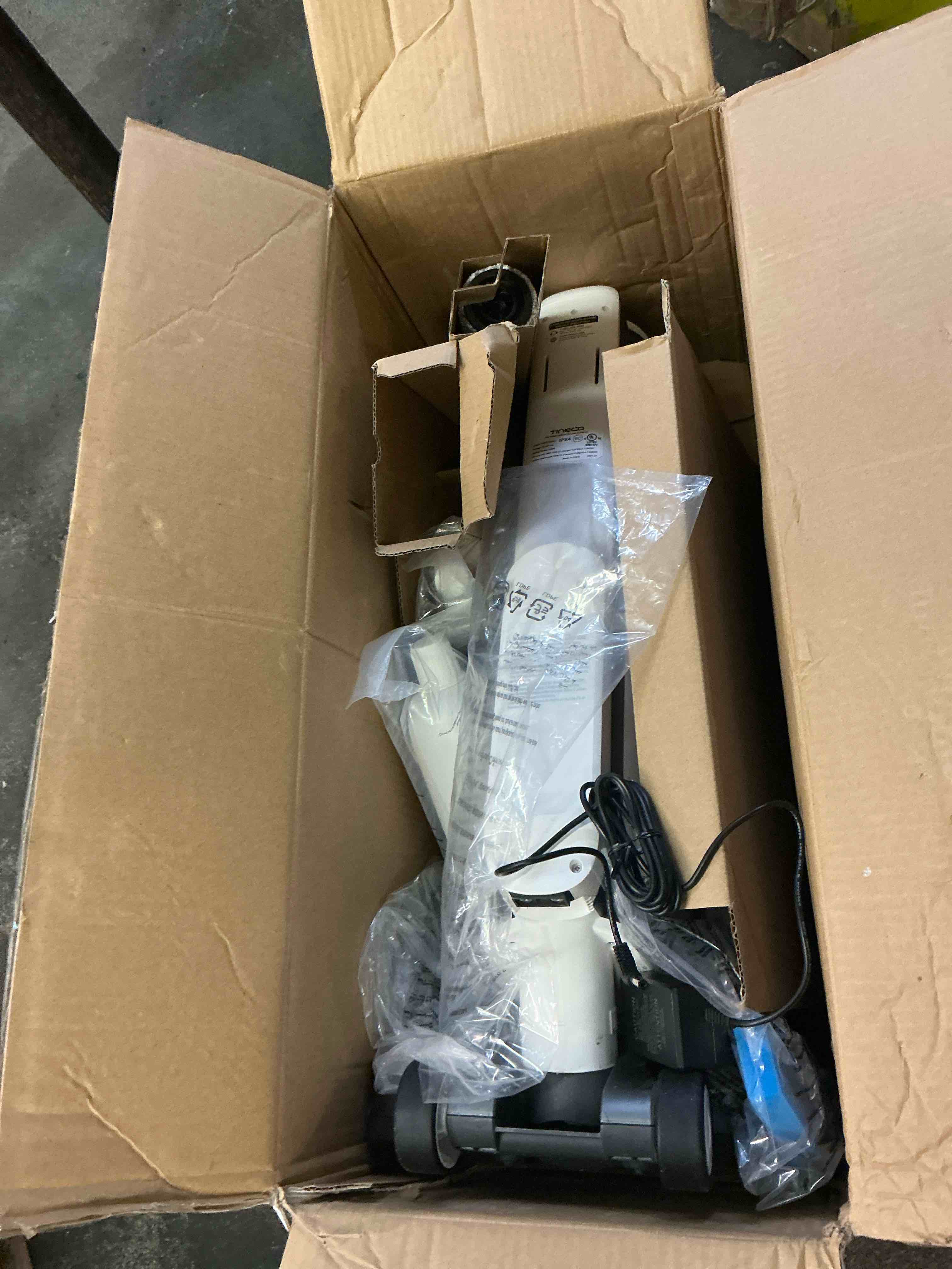 https://s3.amazonaws.com/lotting-images-prod/bidfta/BRN1290912_1753639955165.jpeg