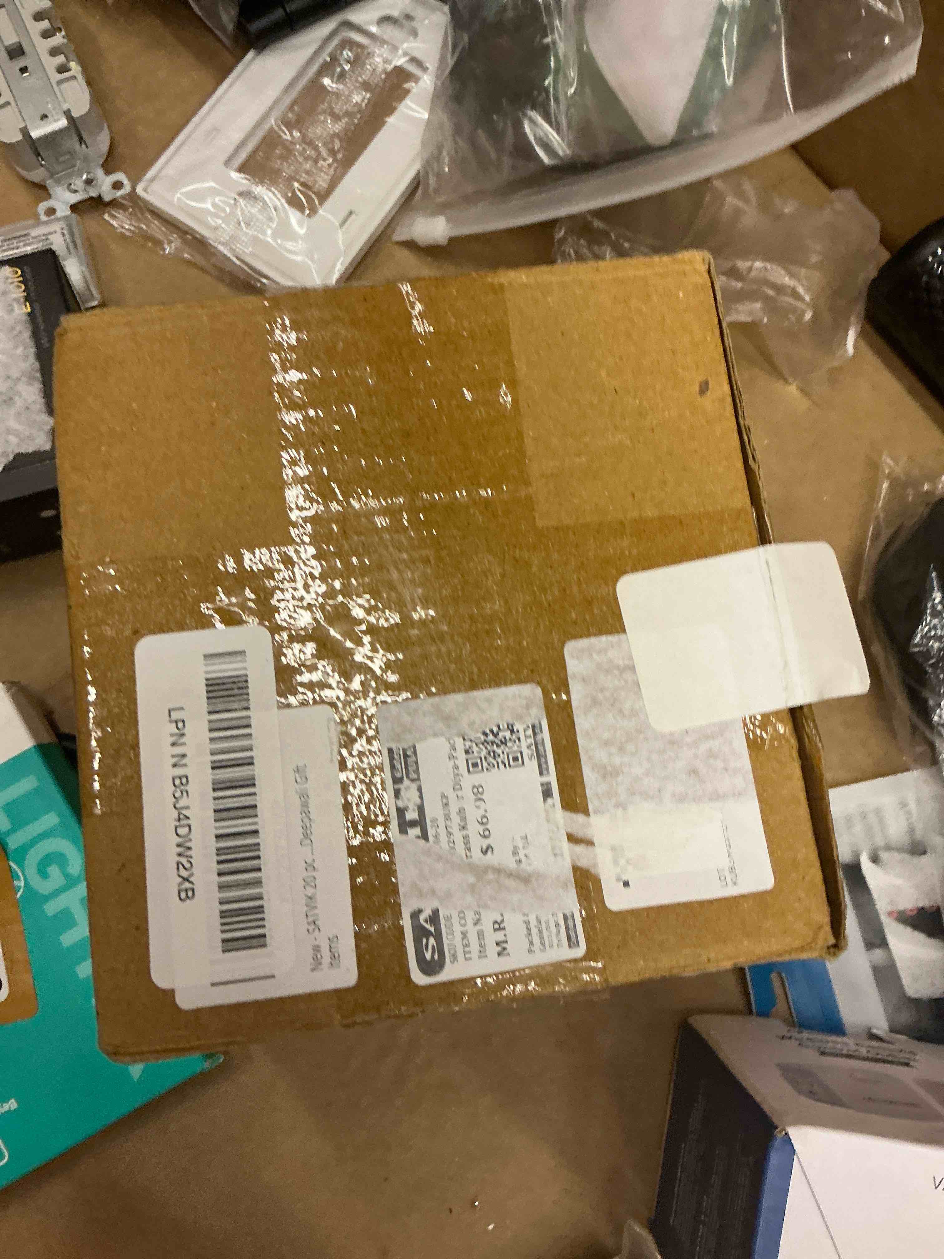 https://s3.amazonaws.com/lotting-images-prod/bidfta/BRN1290996_1753643412806.jpeg
