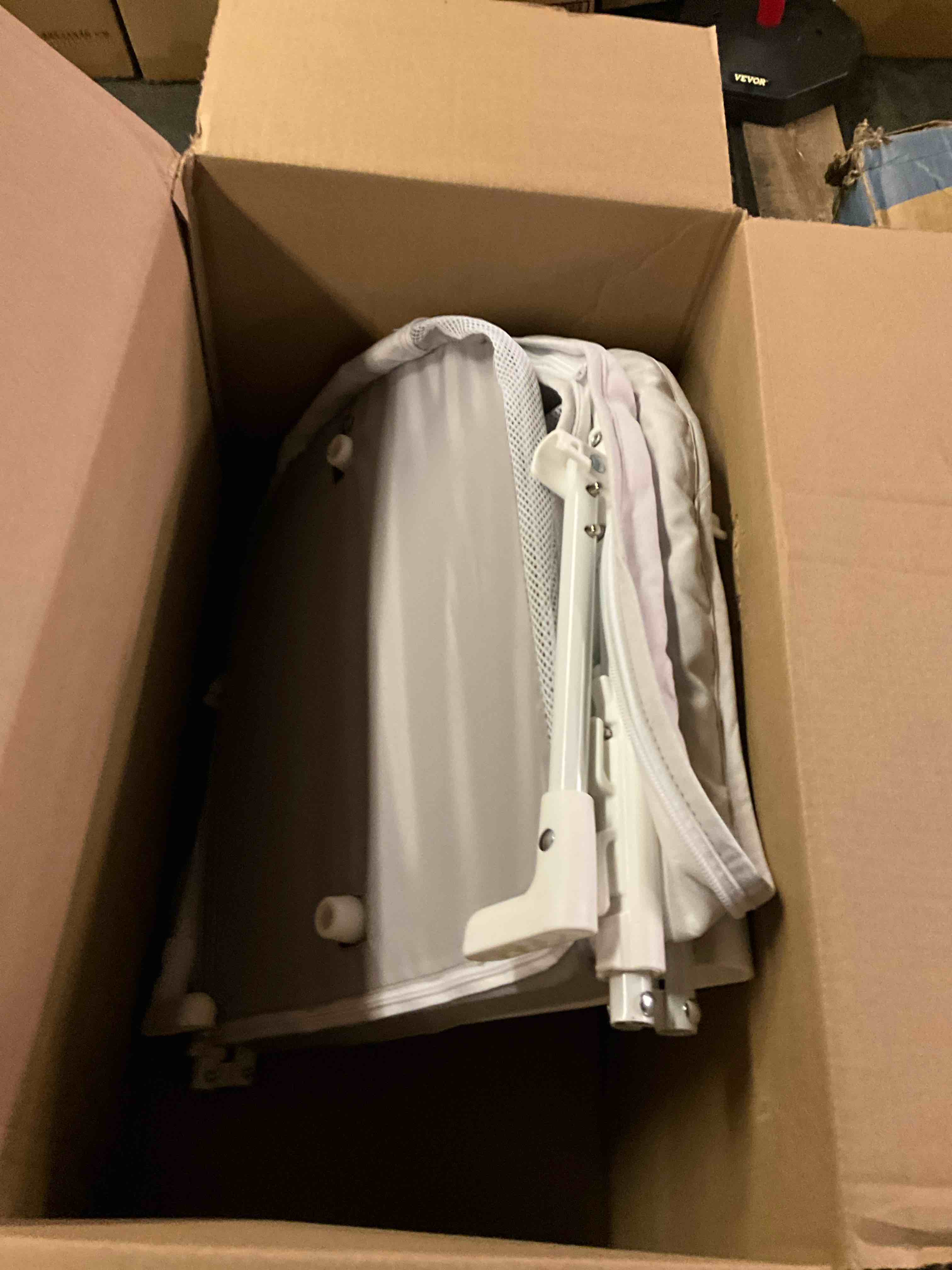https://s3.amazonaws.com/lotting-images-prod/bidfta/BRN1294104_1755558401539.jpeg