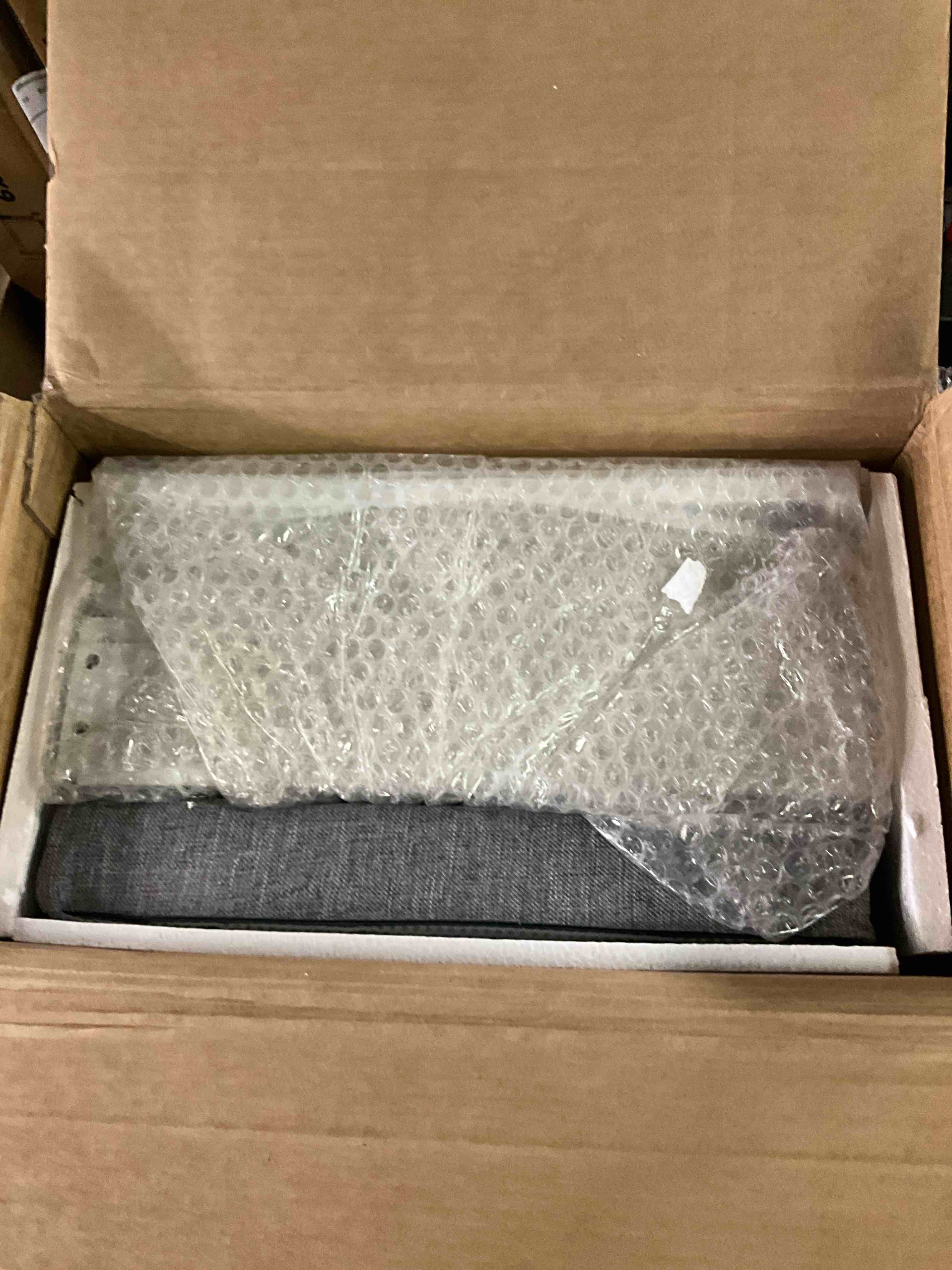 https://s3.amazonaws.com/lotting-images-prod/bidfta/BRN1294133_1755560555573.jpeg