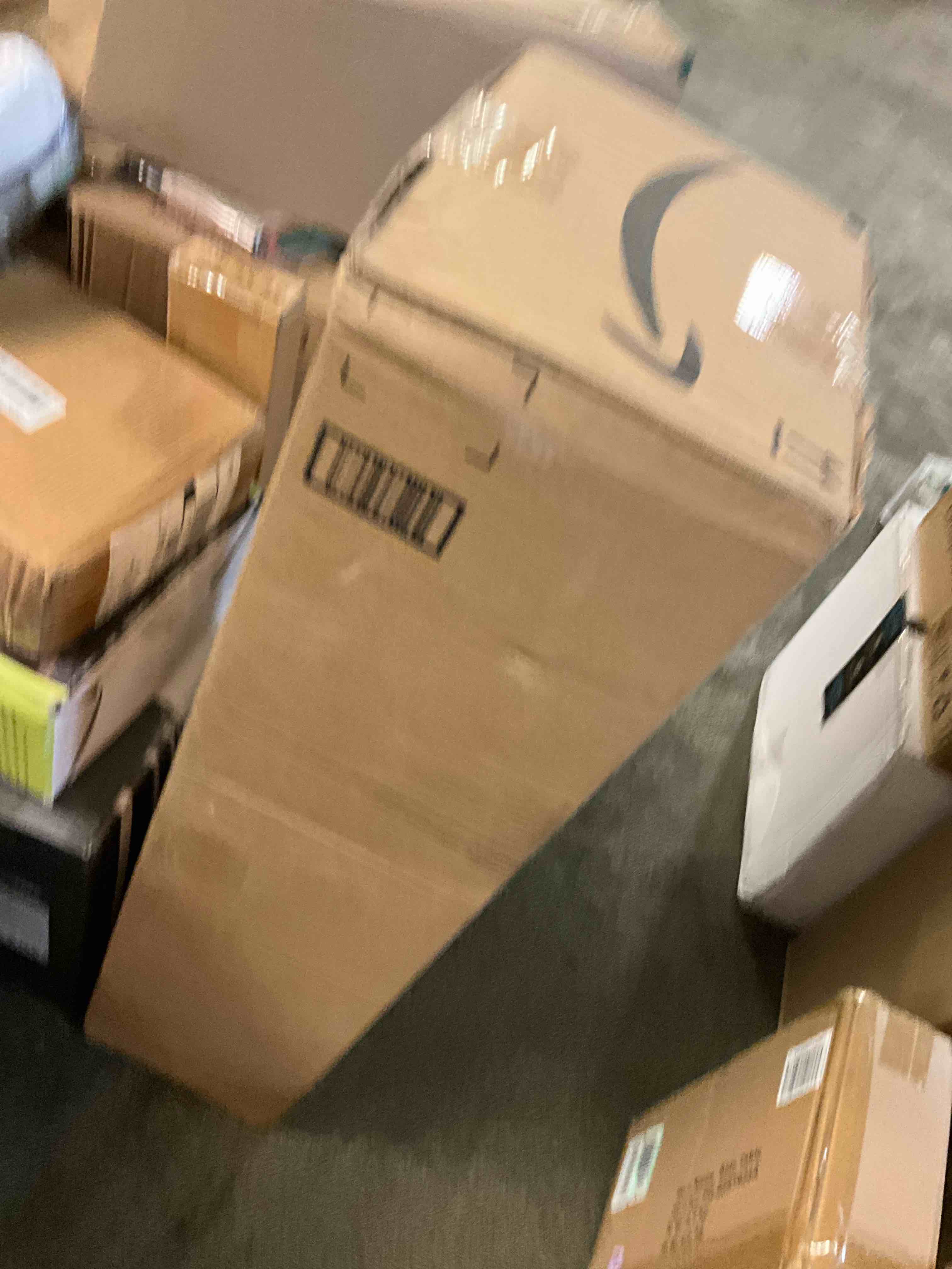 https://s3.amazonaws.com/lotting-images-prod/bidfta/BRN1294192_1757539618362.jpeg