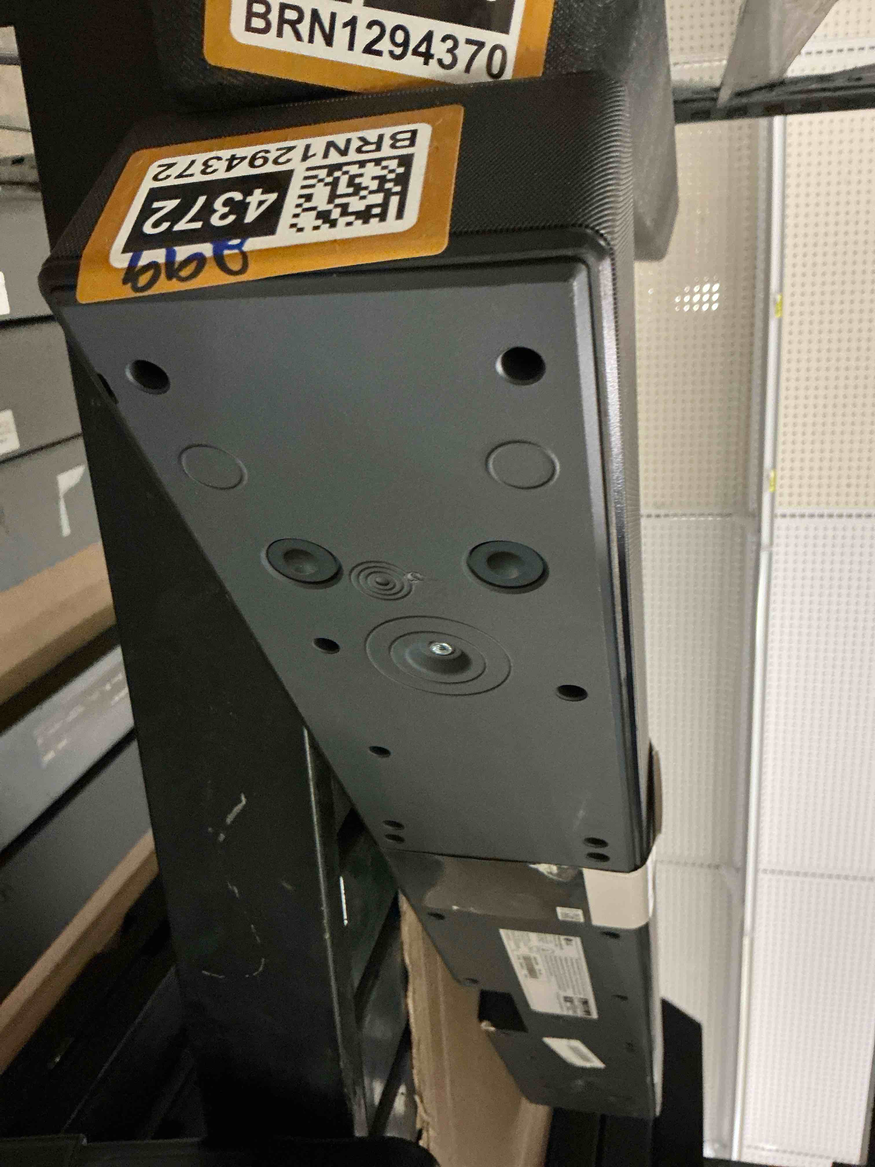 https://s3.amazonaws.com/lotting-images-prod/bidfta/BRN1294372_1760135378869.jpeg