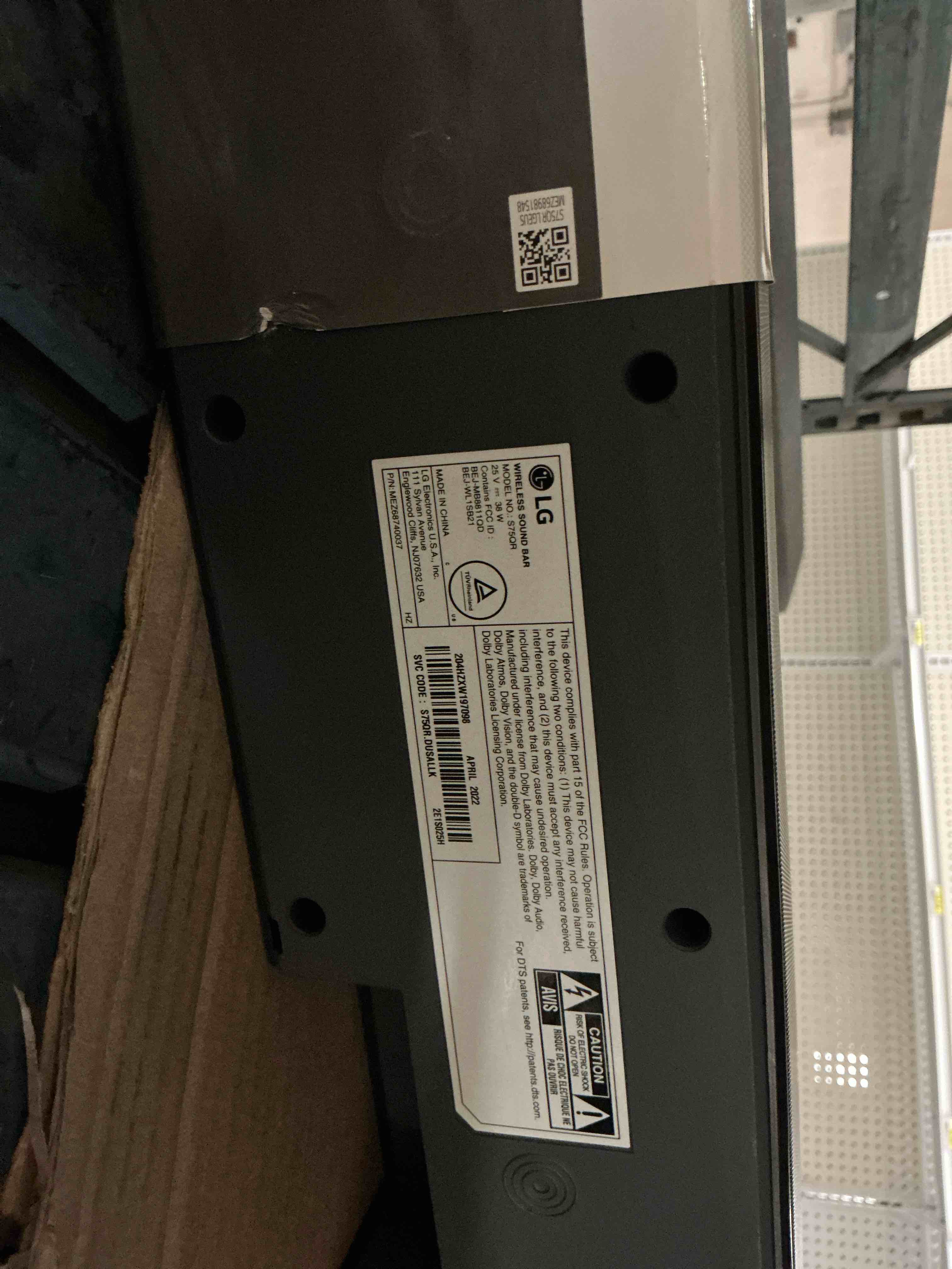 https://s3.amazonaws.com/lotting-images-prod/bidfta/BRN1294372_1760135383818.jpeg