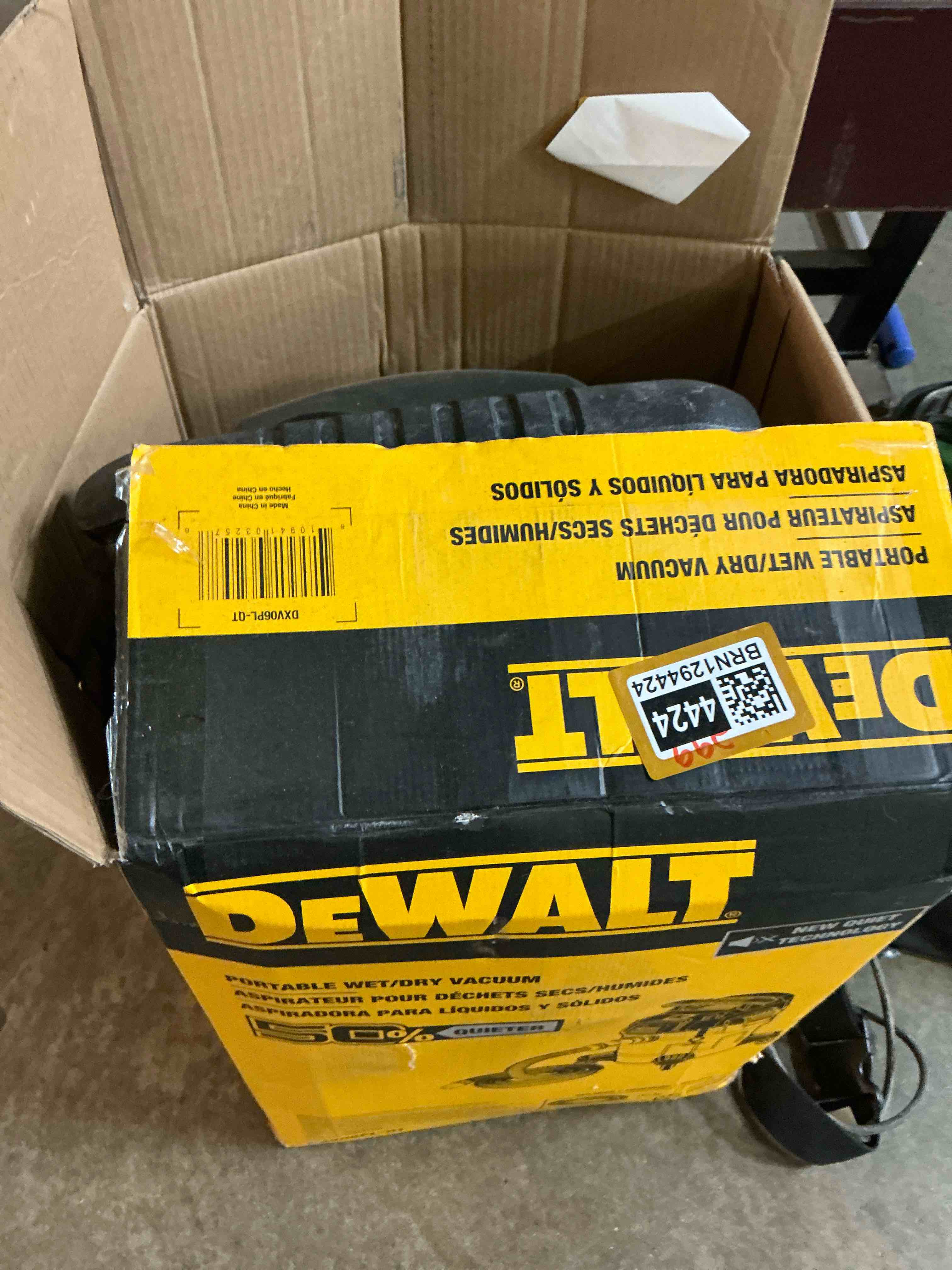 https://s3.amazonaws.com/lotting-images-prod/bidfta/BRN1294424_1760234934644.jpeg