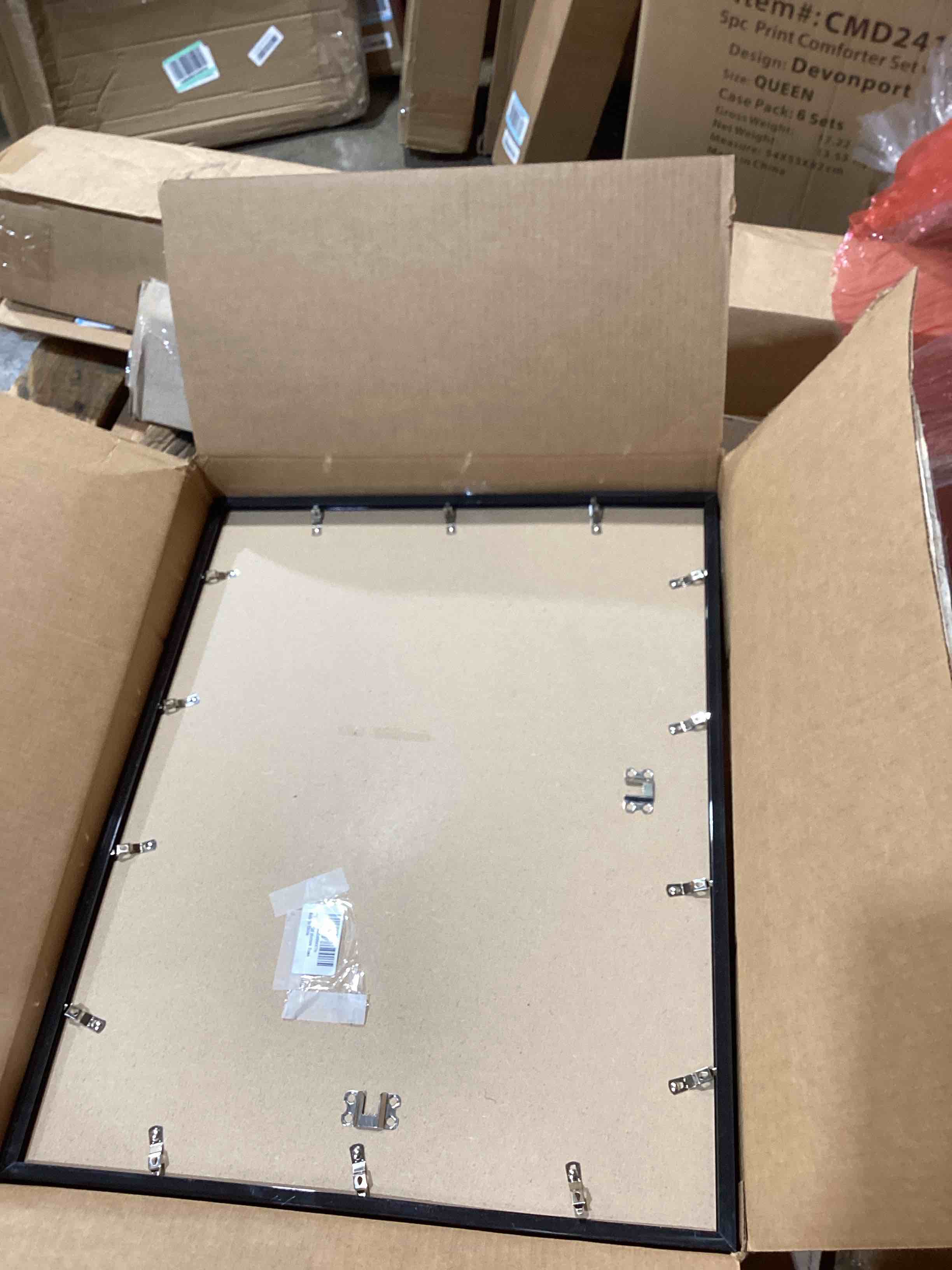 Condition photo showing Good Condition for MENNTHUI 17x22 Black Picture Frame, Wall Mounting Horizontally or Vertically, Decoration for Photos, Paintings, Posters, Artwork