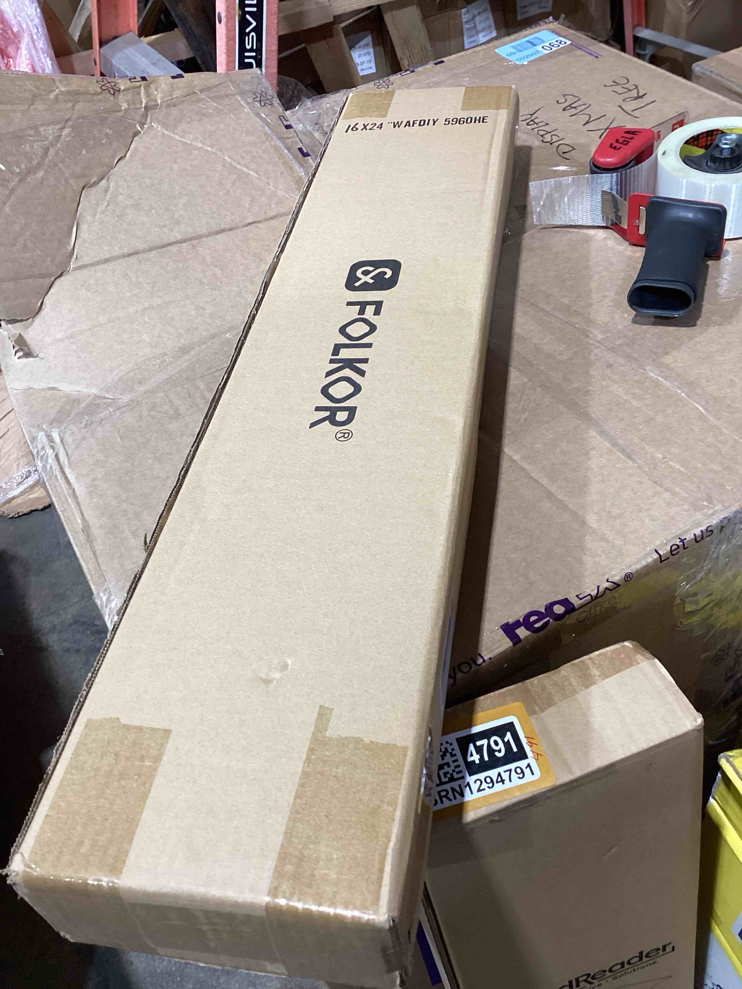 Condition photo showing New/Like New for DIY Solid Wood Ornate Frame for 16x24 Rococo Paintings, 2.8" Wide Traditional Canvas Frame for Art Lover Housewarming Birthday Wedding Grandparents Teacher Gift, No Glass & Back (Gold)