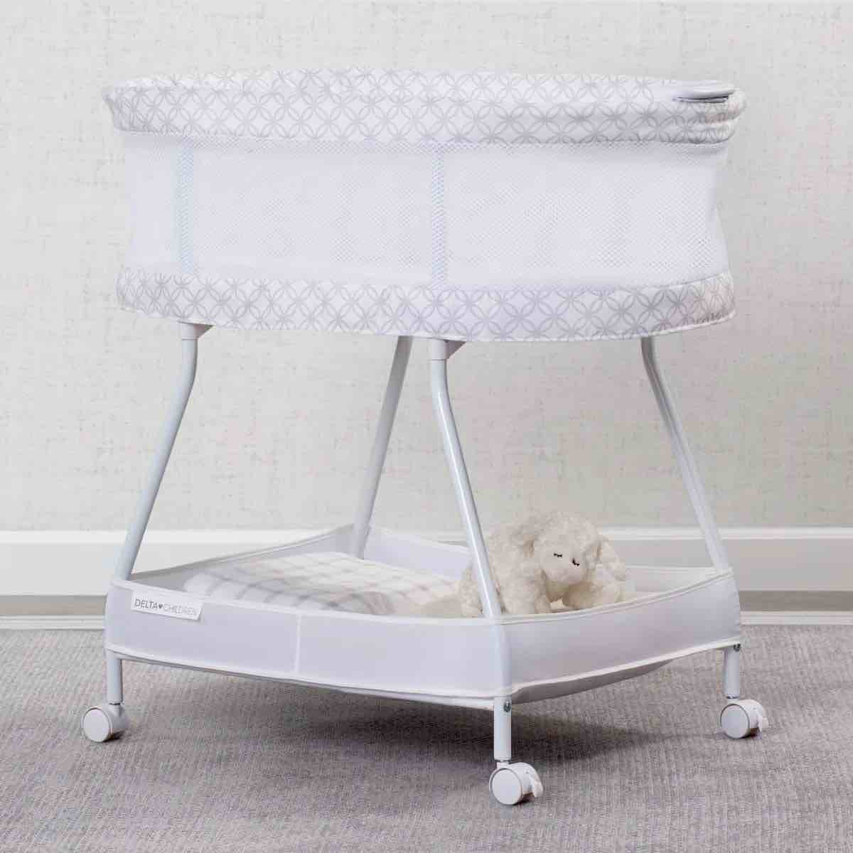 Sweet Dreams Bassinet with Bedding By Delta Children
