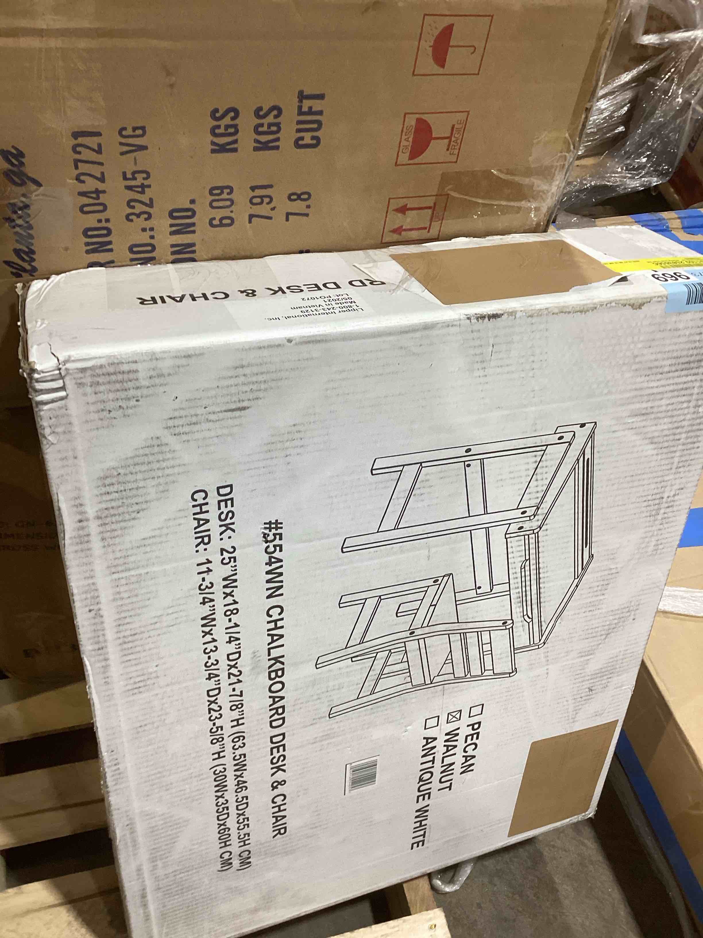 Condition photo showing New/Like New for Lipper International Child's Chalkboard Desk and Chair, 2-Piece Set, Walnut Finish