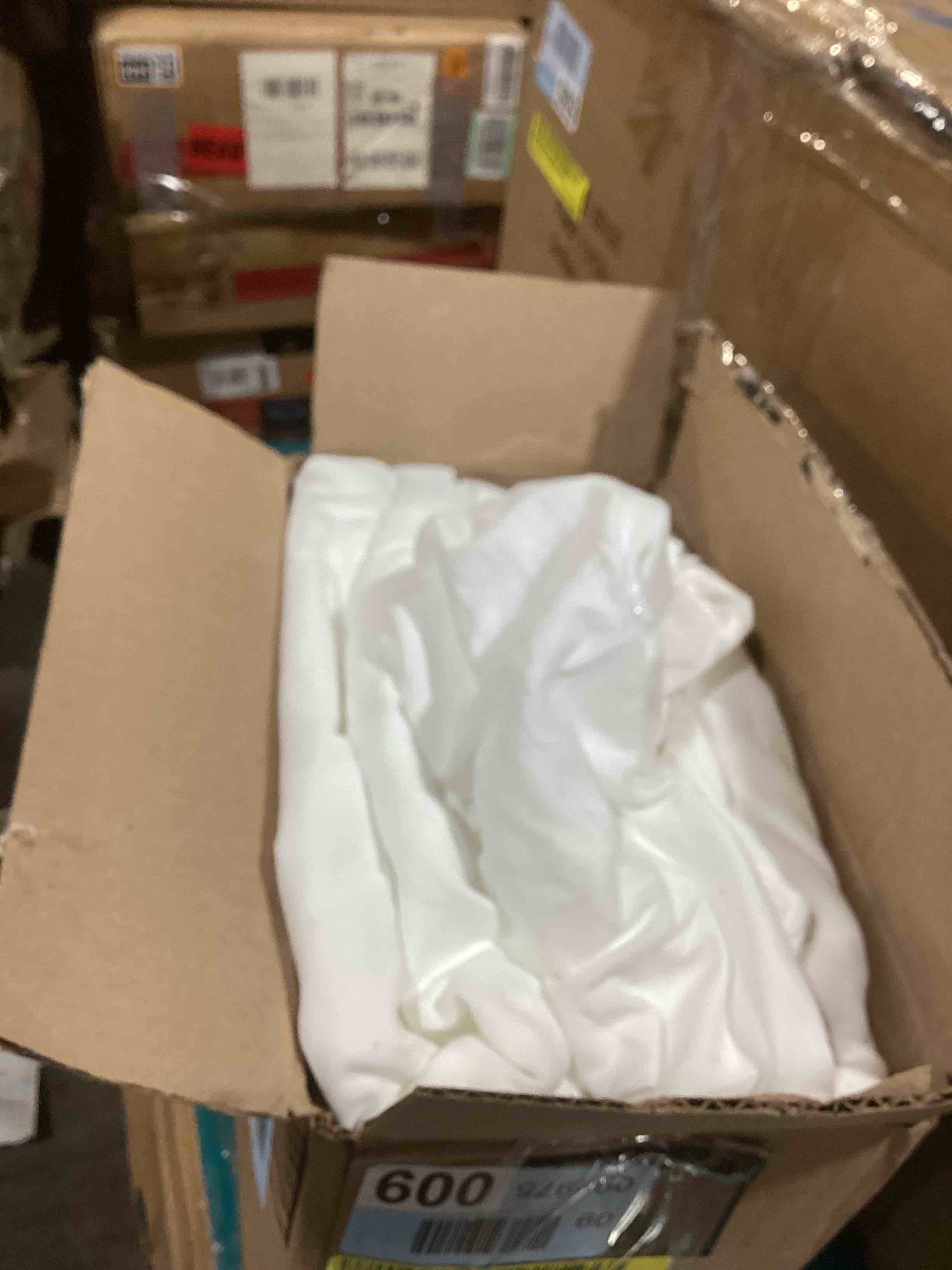 Condition photo showing Good Condition for Schulz Solid Microfiber Ultra Soft Sheet Set, Queen