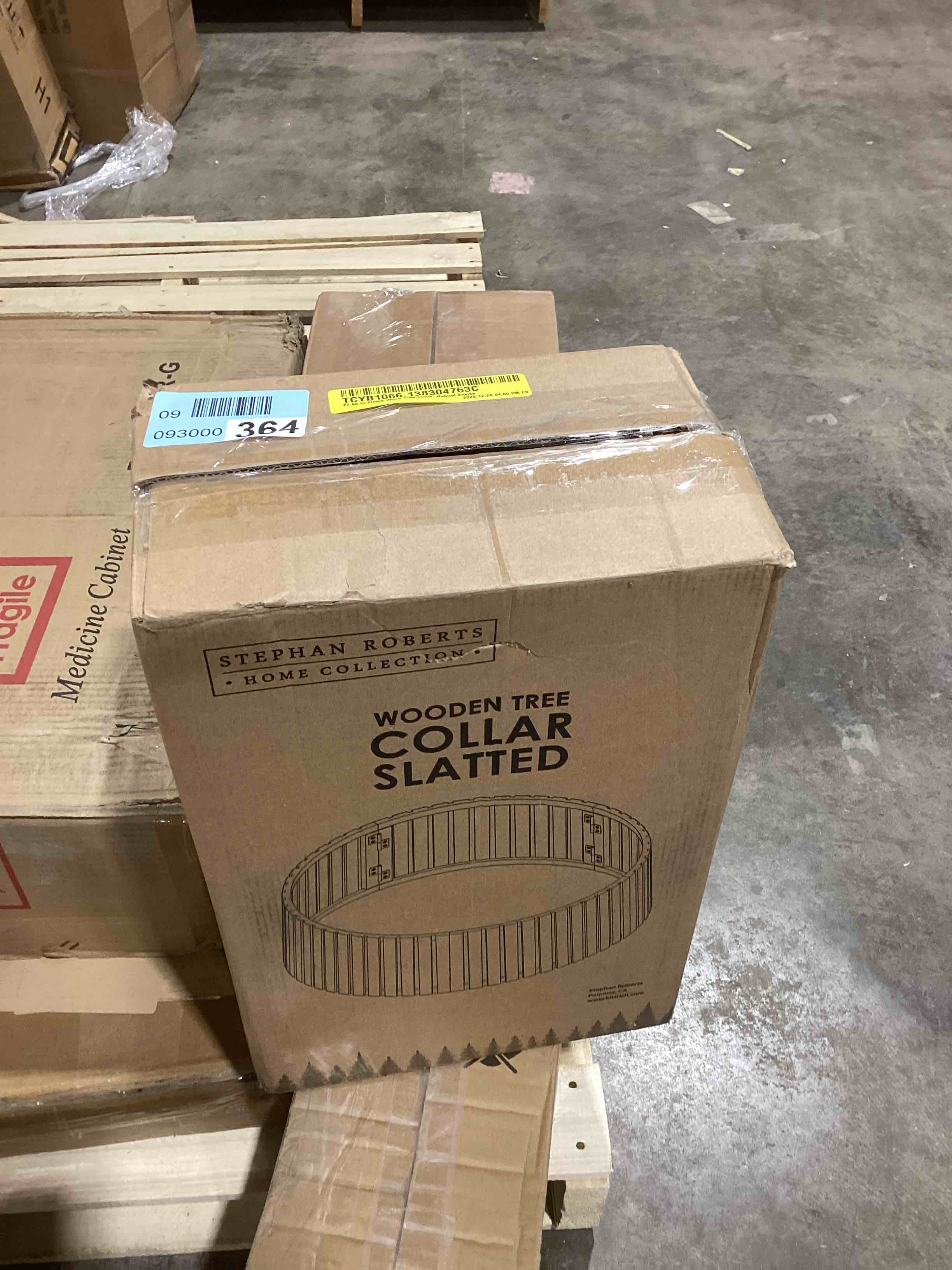 Condition photo showing Good Condition for 27.95 In Slated Wood Tree Collar, Natural Smoke