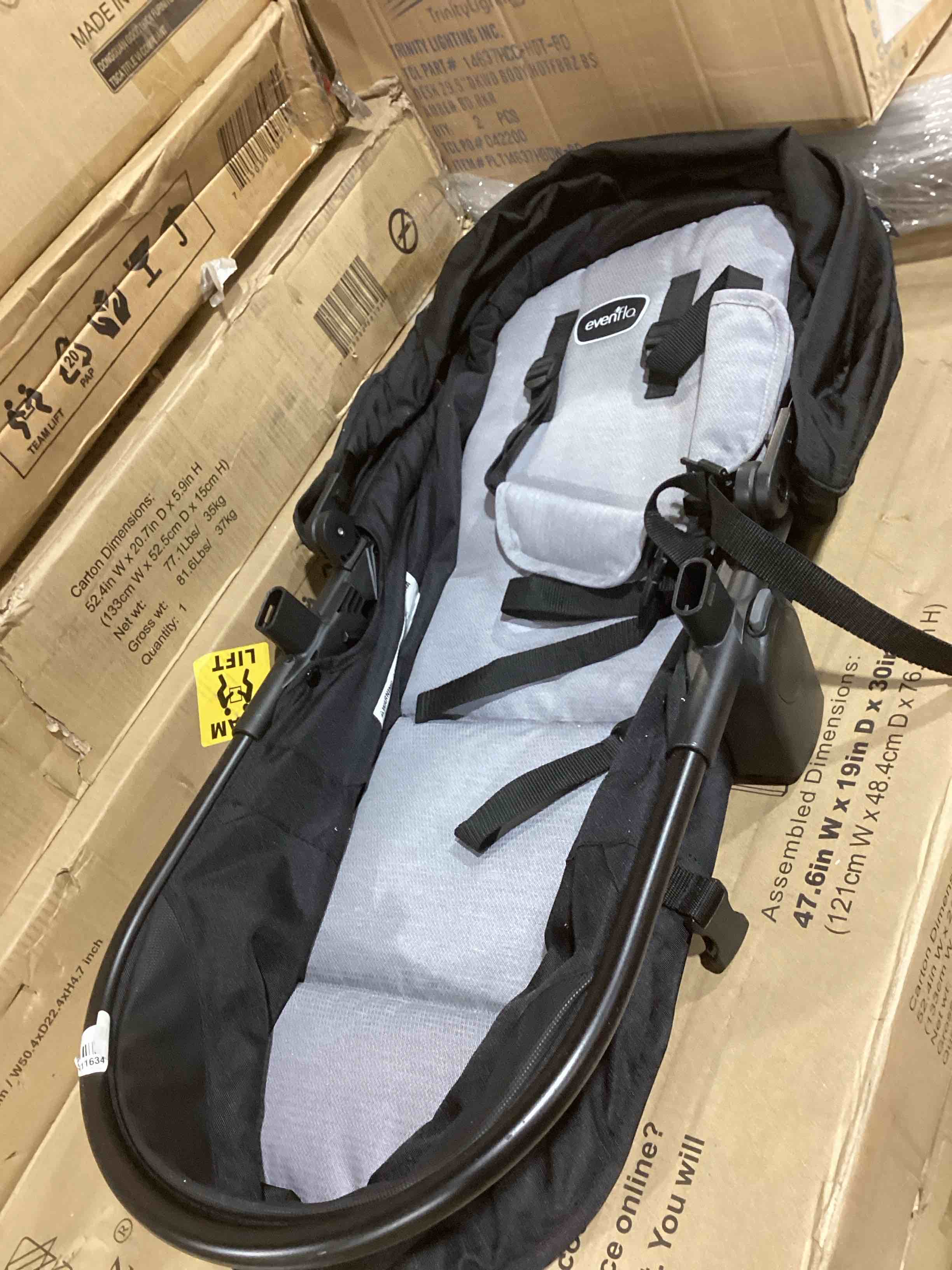 Condition photo showing Good Condition for SEE DESCRIPTION Pivot Travel System - Oxford Black