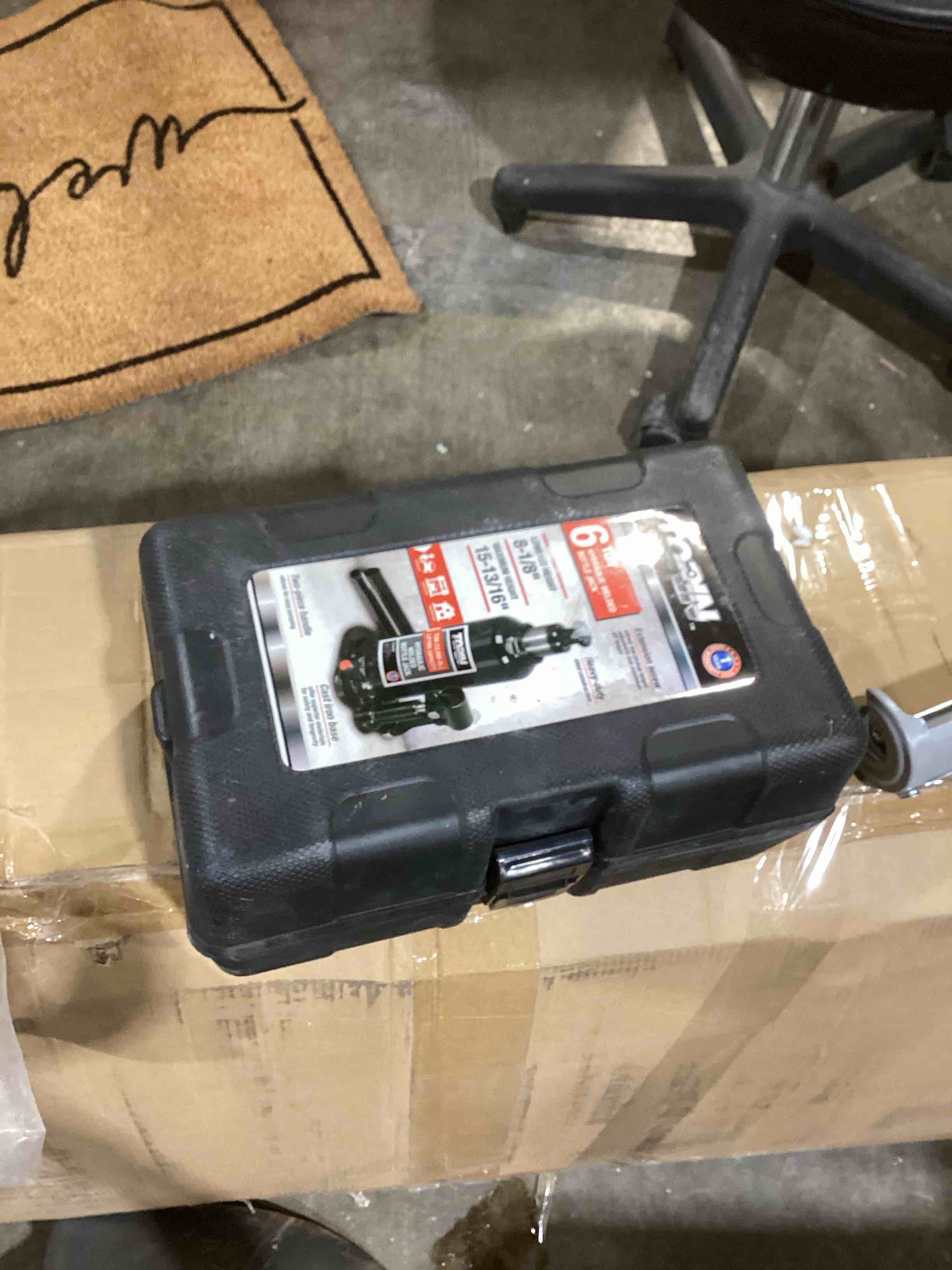 Condition photo showing Good Condition for Torin Black 6-Ton Steel Hydraulic Bottle jack Item #2583310