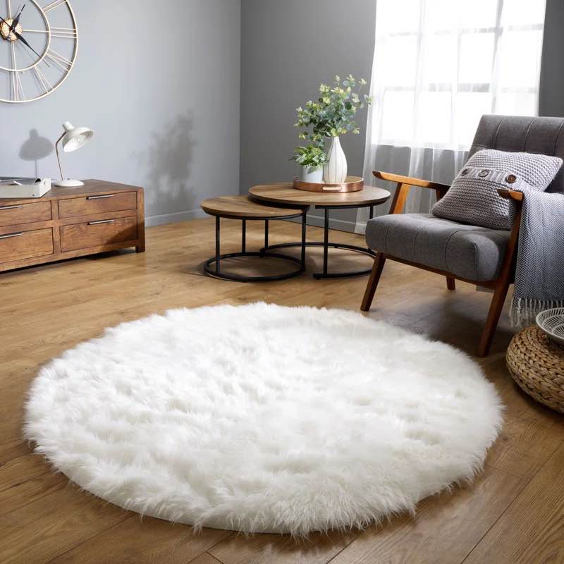 Haja Fluffy Faux Sheepskin Fur Shag Area Rug in , Round 3'