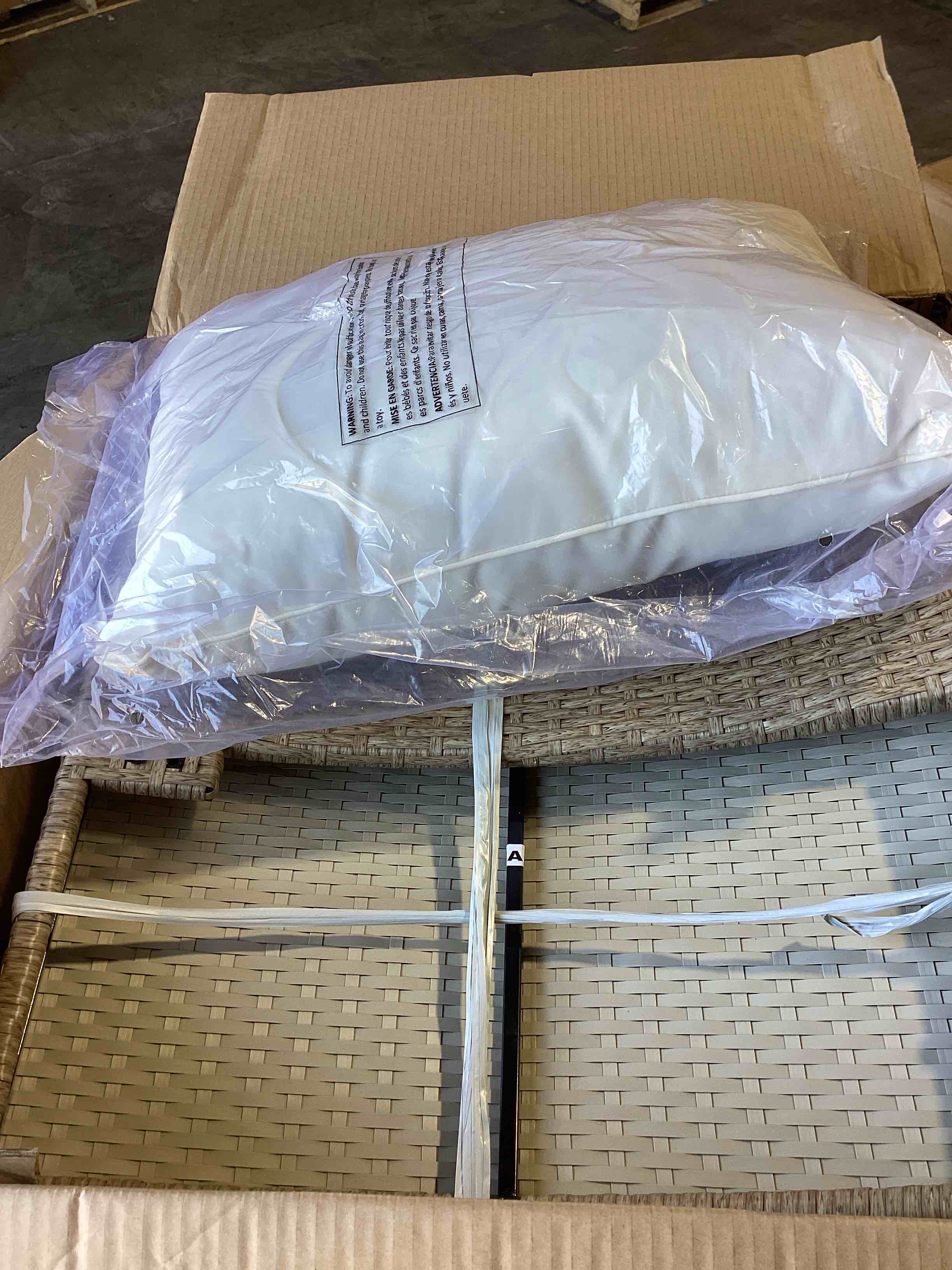 Condition photo showing Good Condition for incomplete outdoor round daybed with adjustable canopy for patio, khaki
