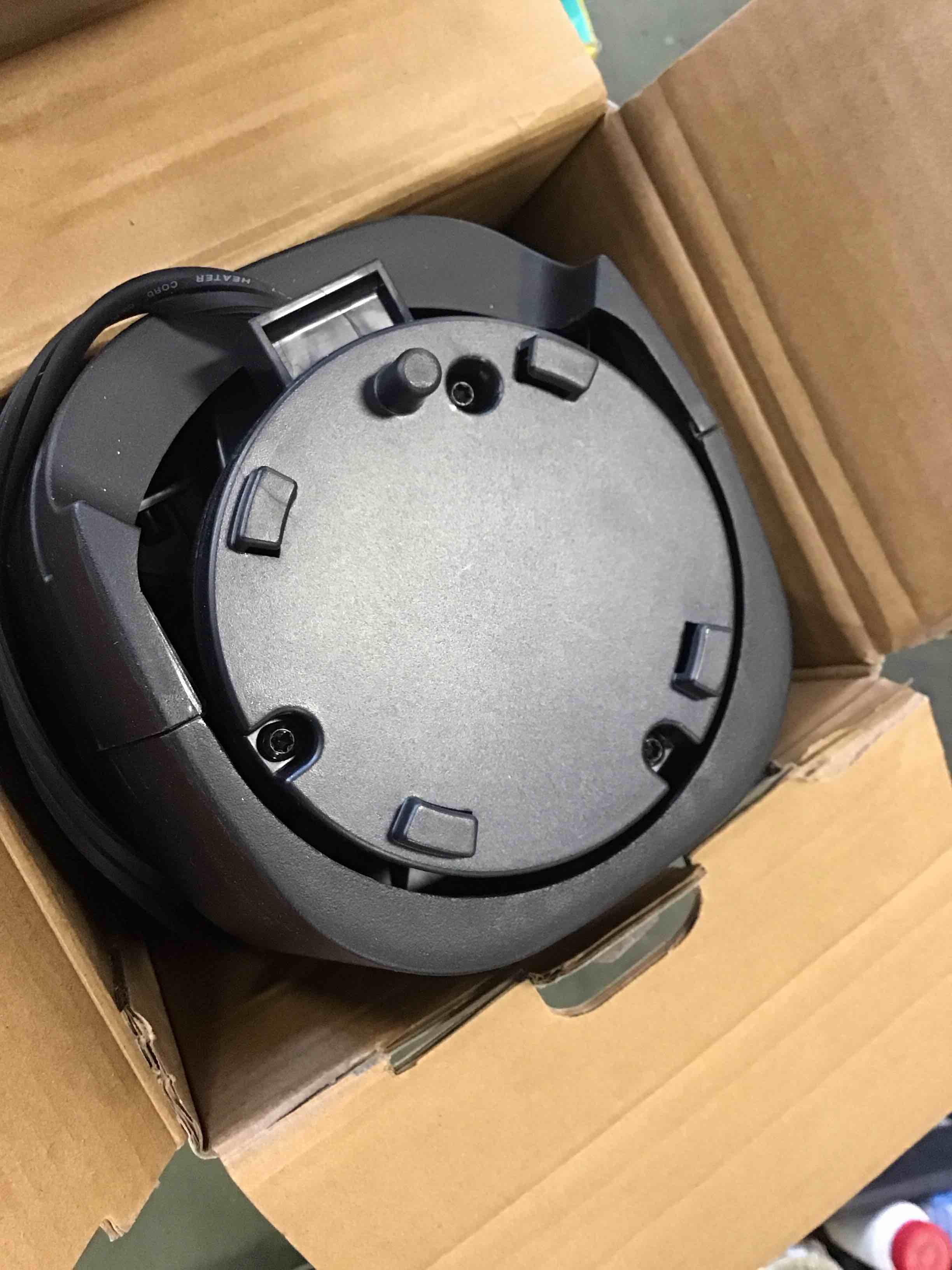 https://s3.amazonaws.com/lotting-images-prod/bidfta/BRN1298431_1750508713987.jpeg