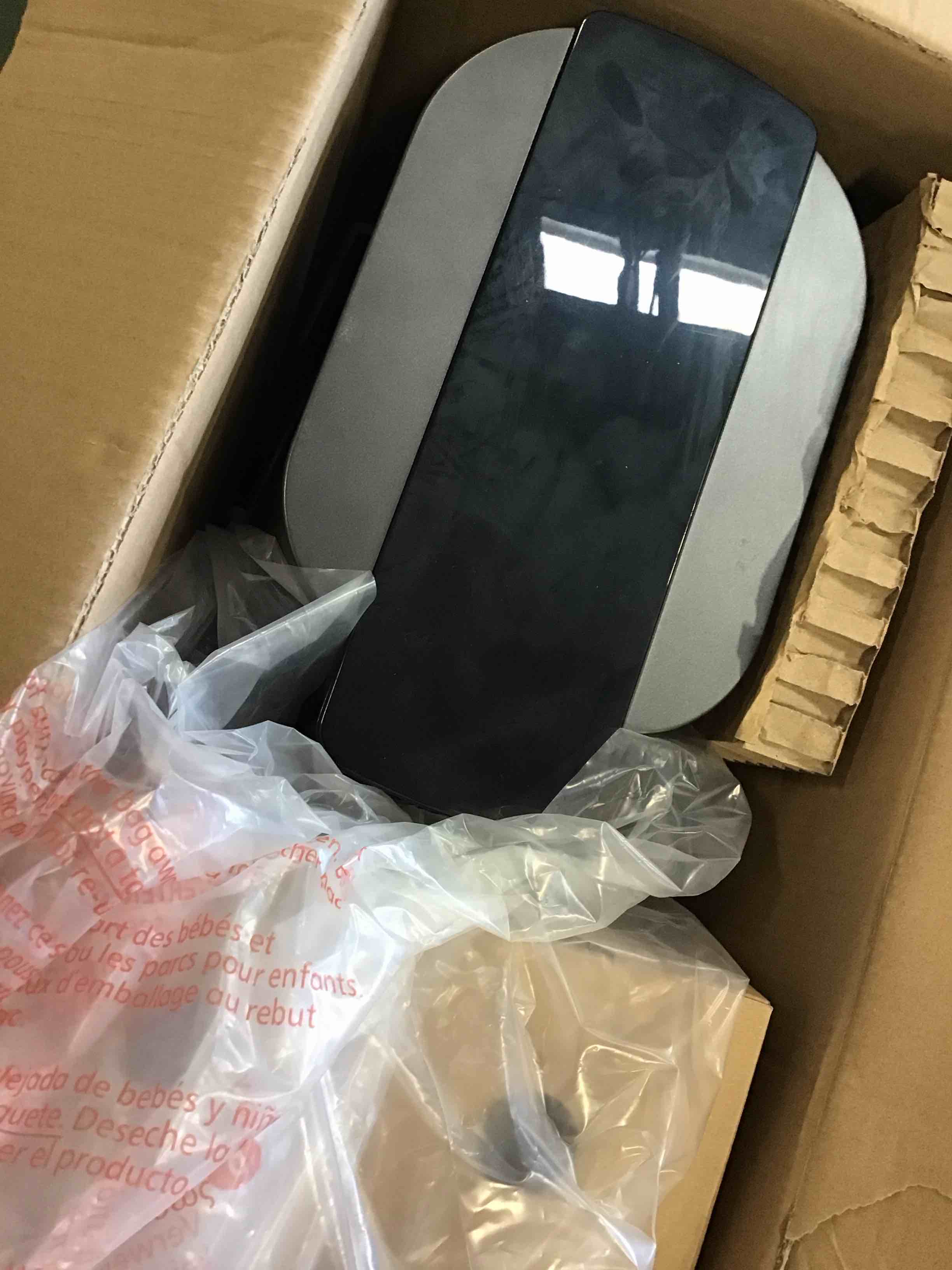 https://s3.amazonaws.com/lotting-images-prod/bidfta/BRN1298436_1750509501426.jpeg