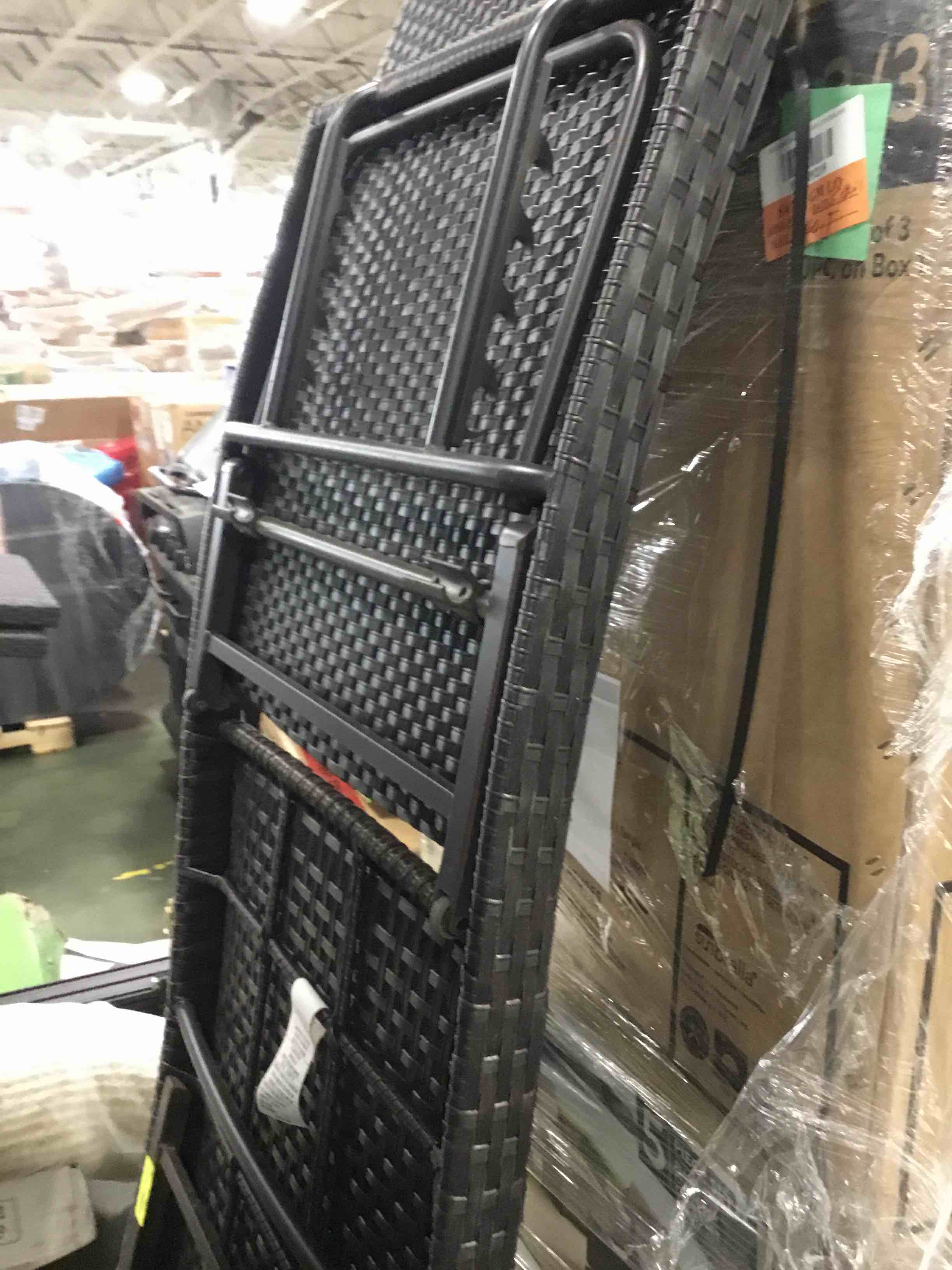 https://s3.amazonaws.com/lotting-images-prod/bidfta/BRN1302003_1748866387560.jpeg
