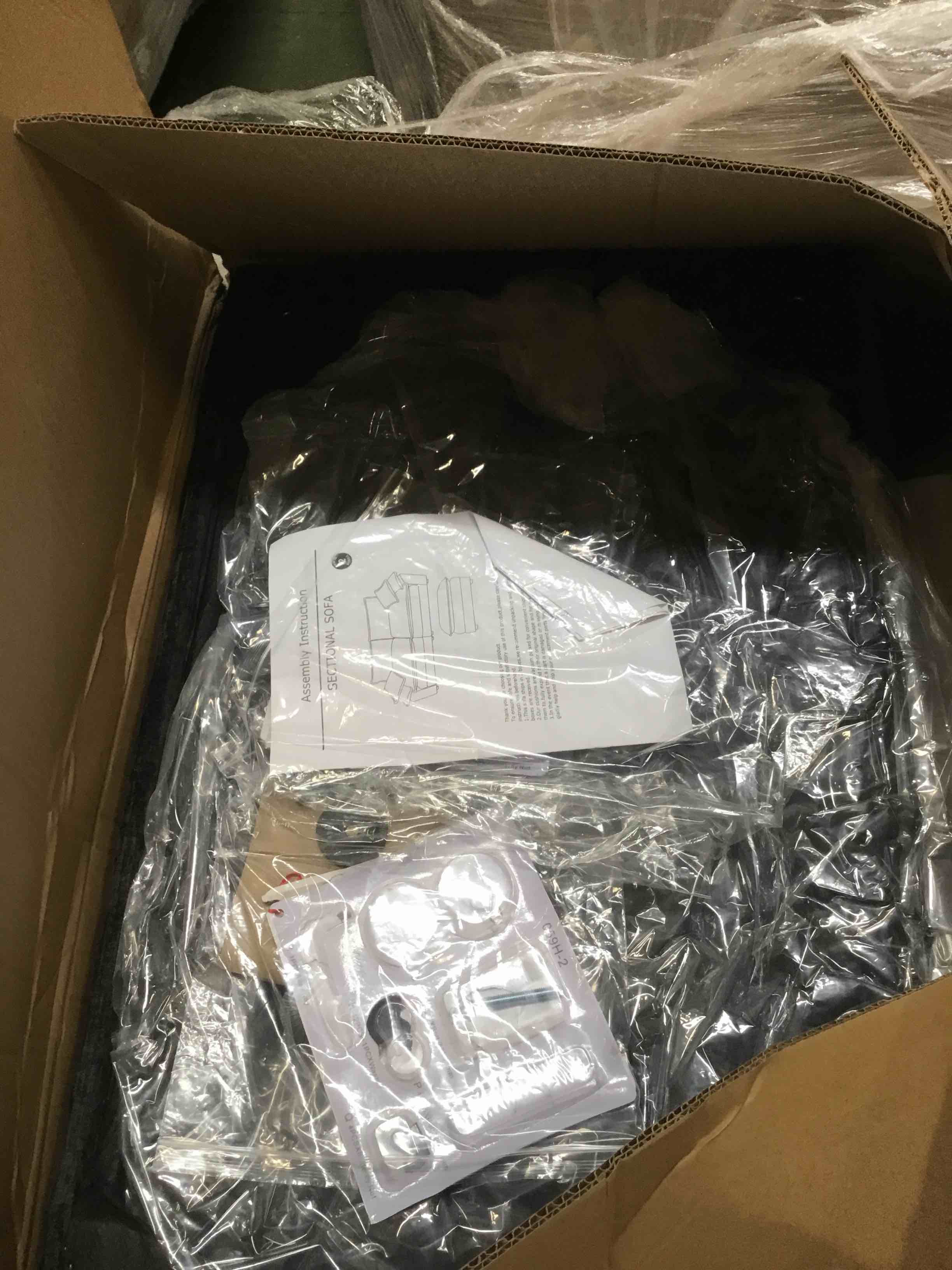 https://s3.amazonaws.com/lotting-images-prod/bidfta/BRN1302964_1749670071375.jpeg