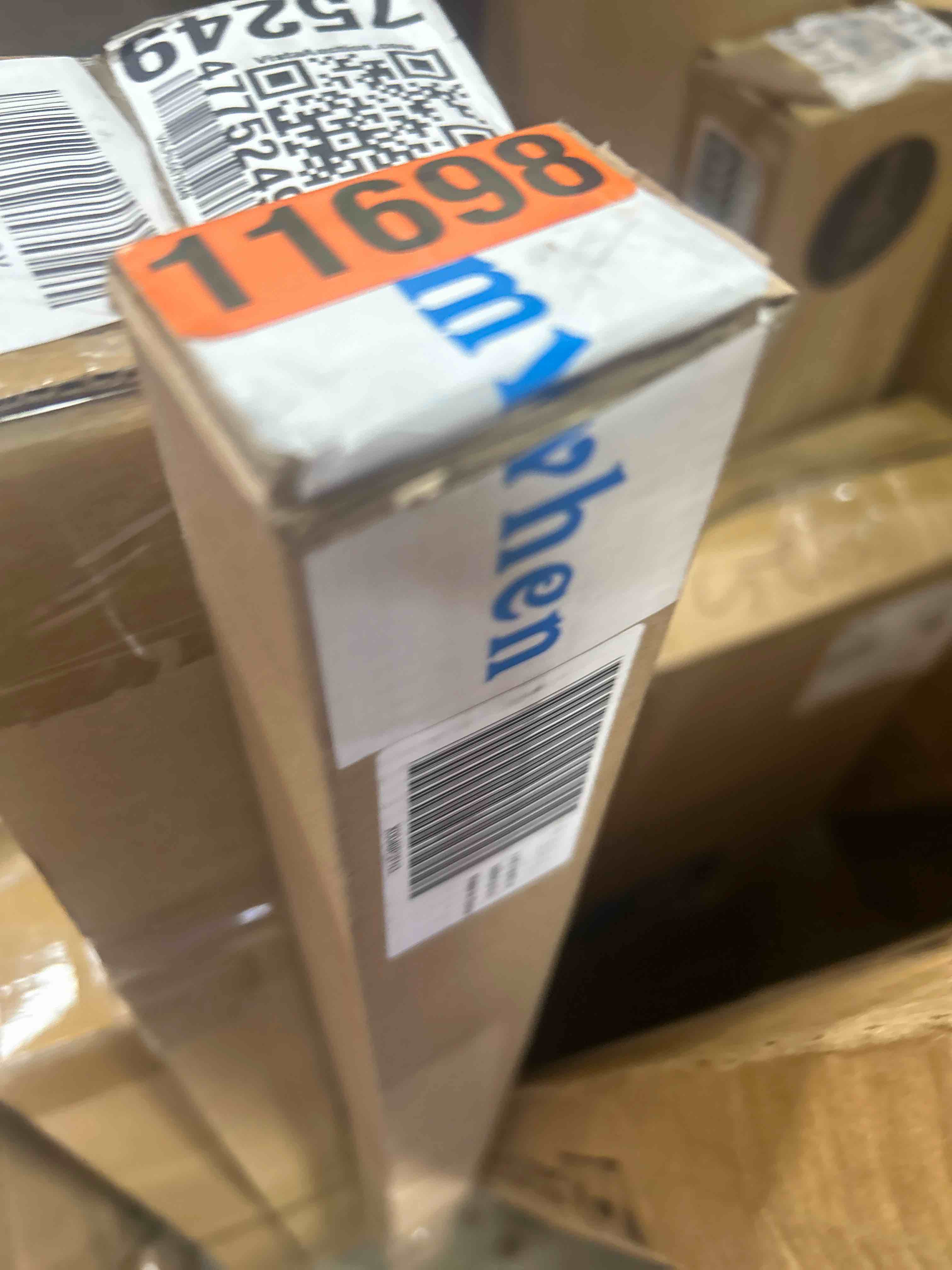 https://s3.amazonaws.com/lotting-images-prod/bidfta/BRN1312360_1753813214152.jpeg