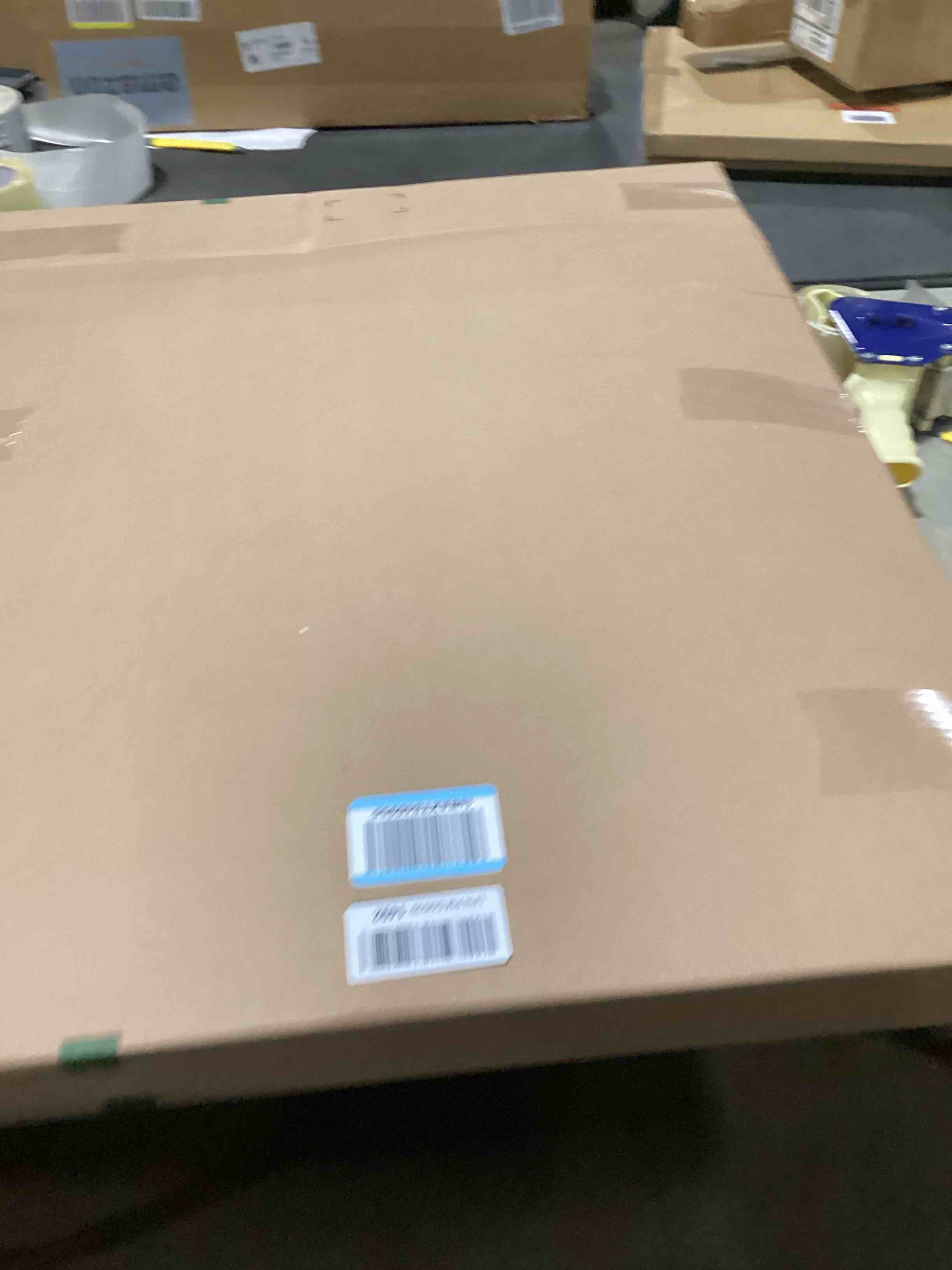 https://s3.amazonaws.com/lotting-images-prod/bidfta/BRN1343060_1742556383574.jpeg