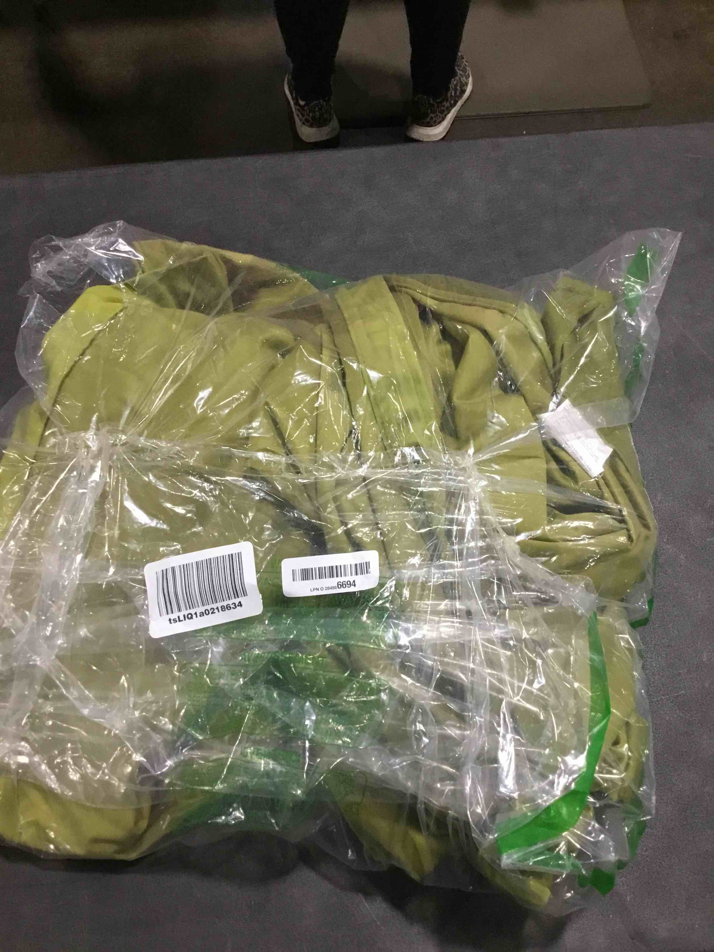 RYB Home Dark Green Curtains 96 inches Long, Plush Velvet Curtains, Thermal Insulated Darkening Wind