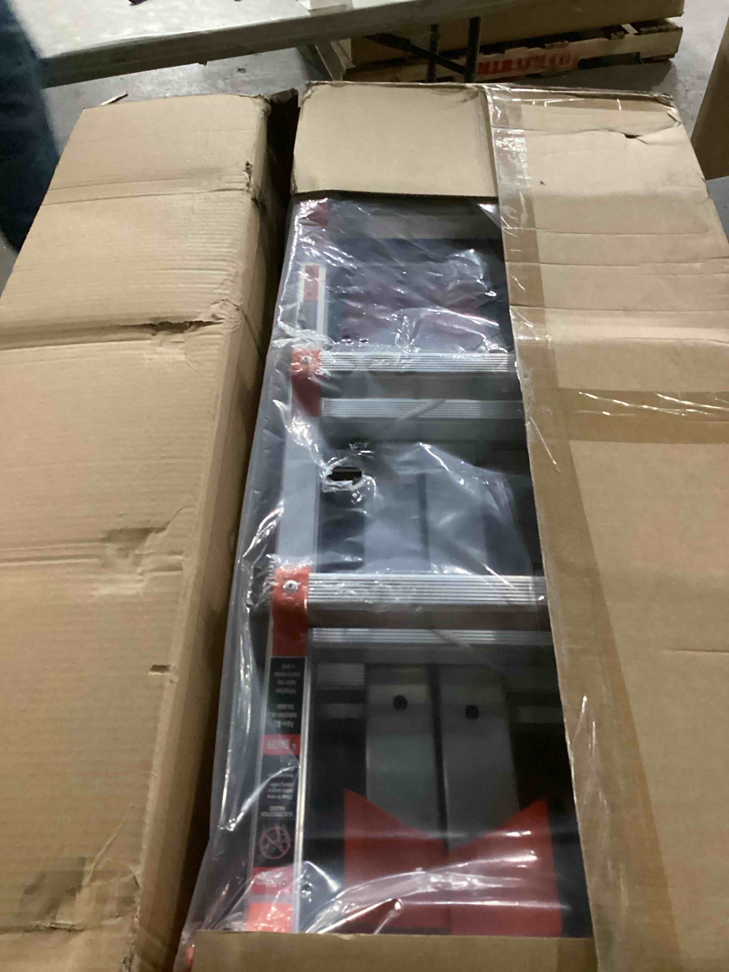 https://s3.amazonaws.com/lotting-images-prod/bidfta/BRN1351022_1743521602801.jpeg