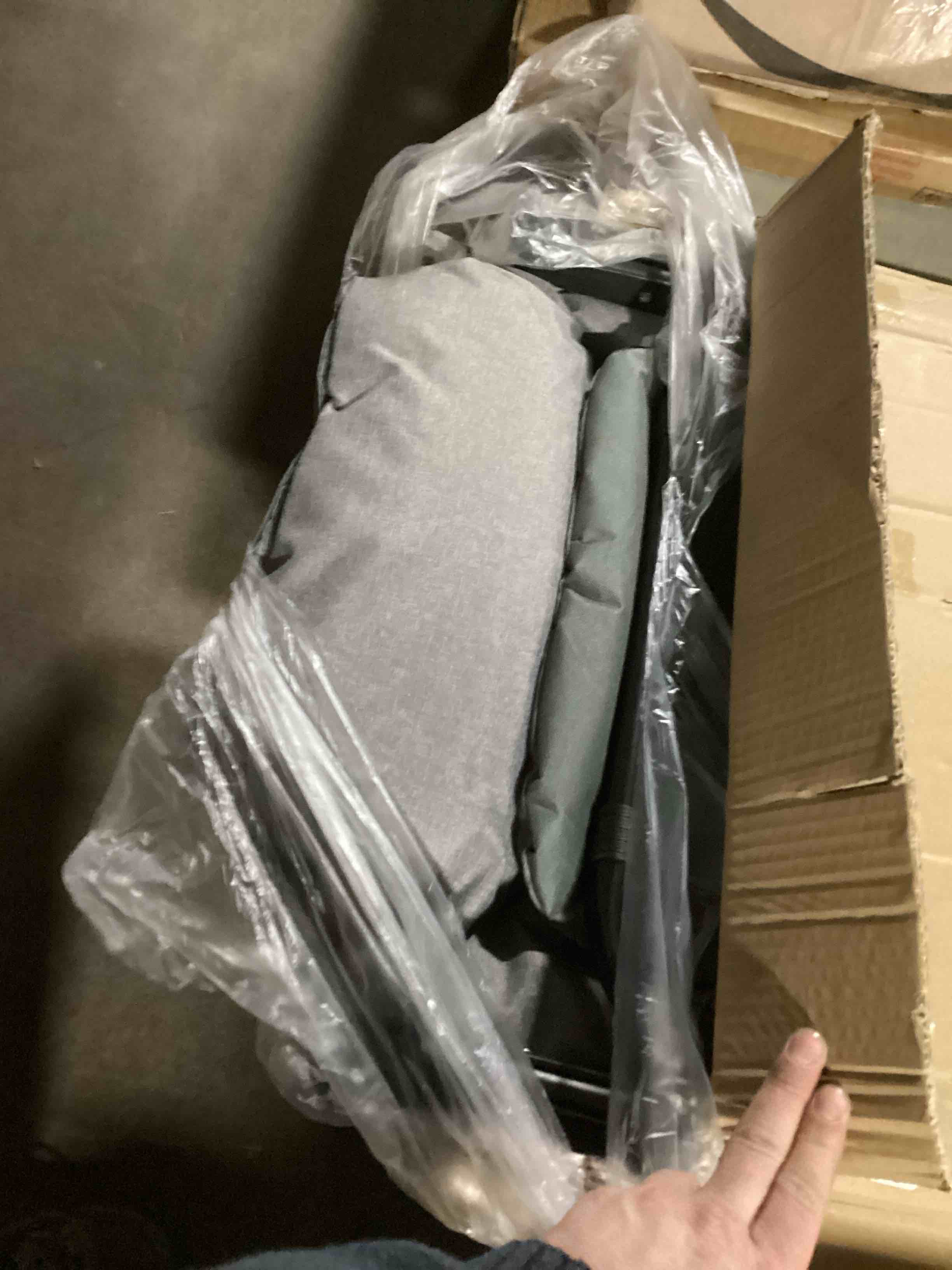 https://s3.amazonaws.com/lotting-images-prod/bidfta/BRN1351397_1744202234237.jpeg