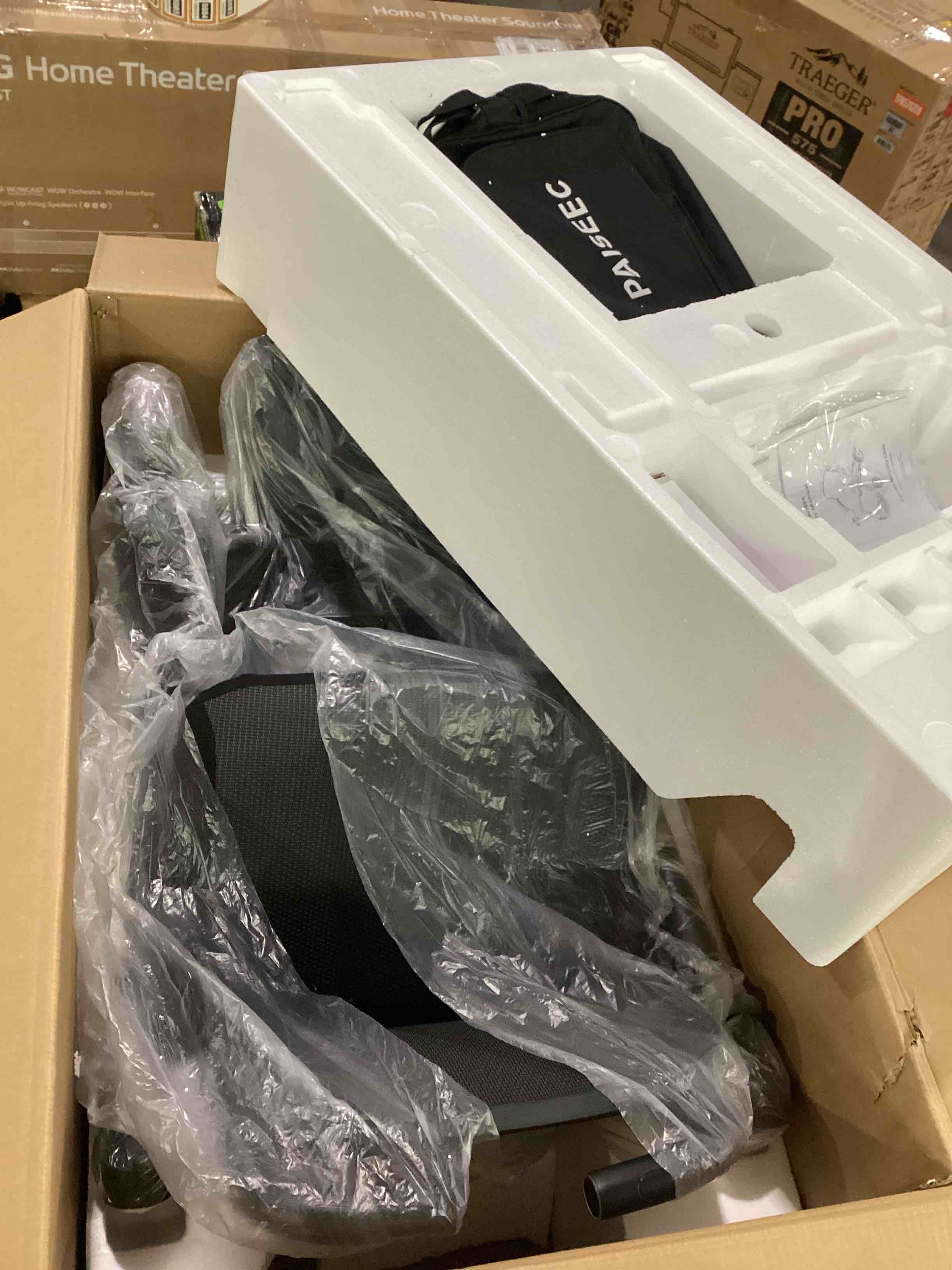 https://s3.amazonaws.com/lotting-images-prod/bidfta/BRN1396083_1777651287445.jpeg