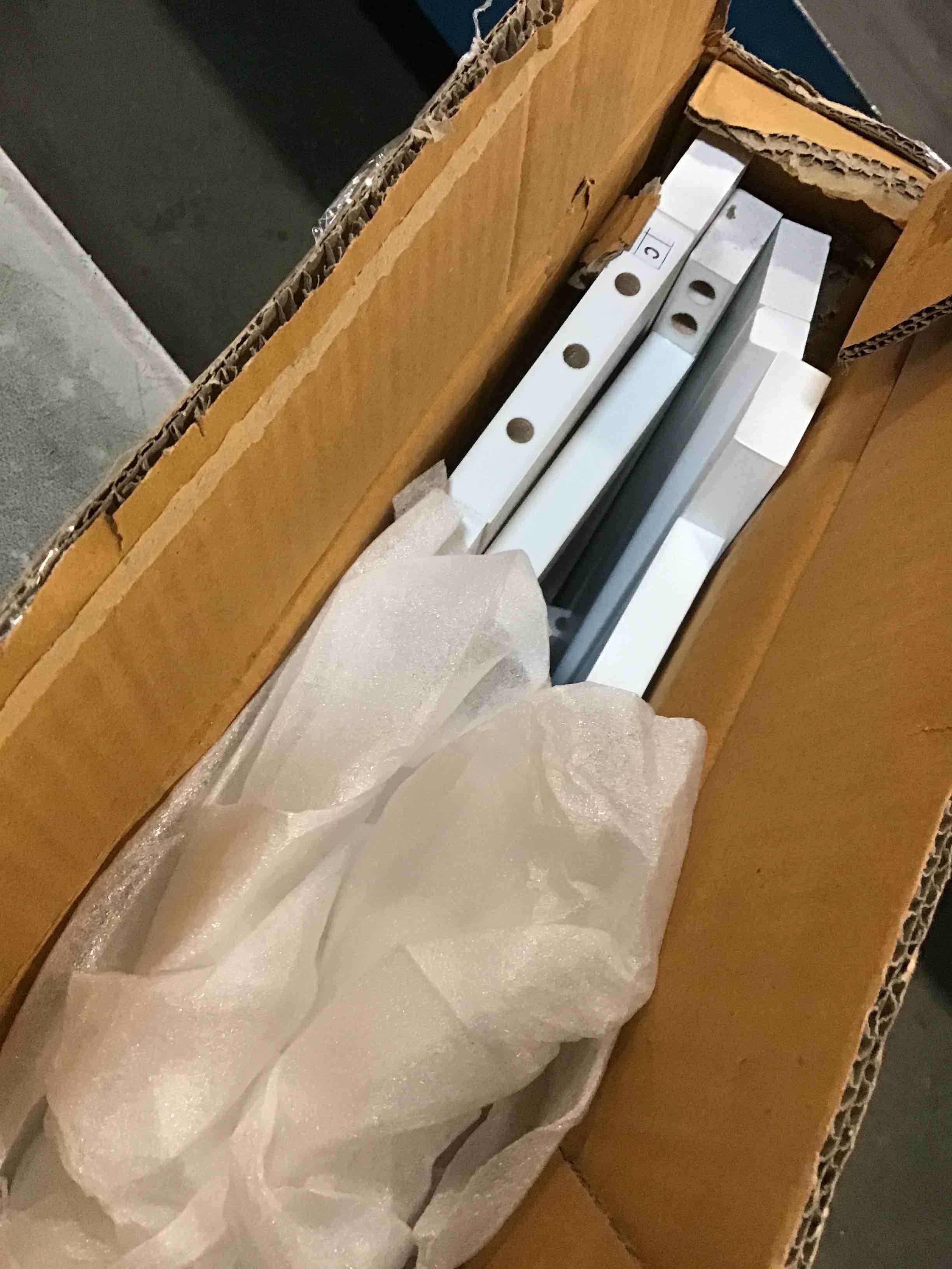 https://s3.amazonaws.com/lotting-images-prod/bidfta/BRN1410013_1739201269361.jpeg