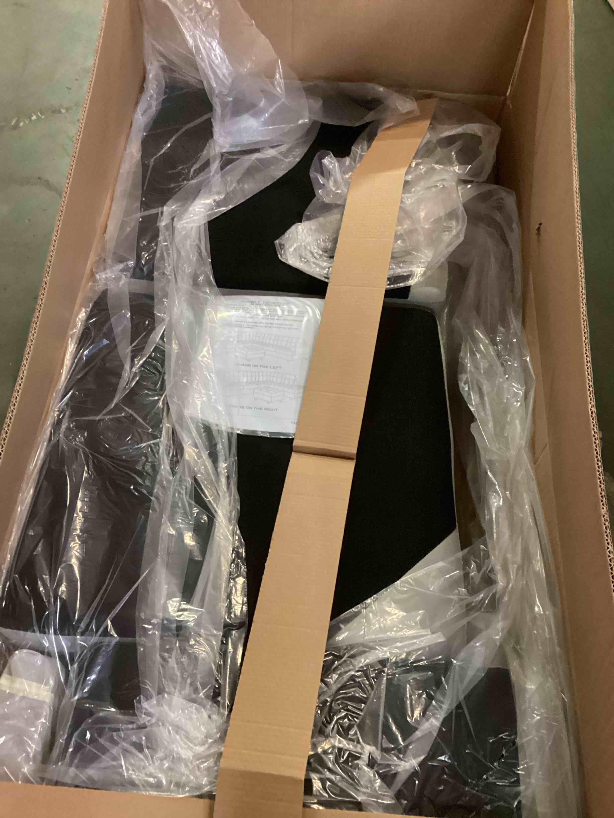 https://s3.amazonaws.com/lotting-images-prod/bidfta/BRN1413757_1740076589774.jpeg