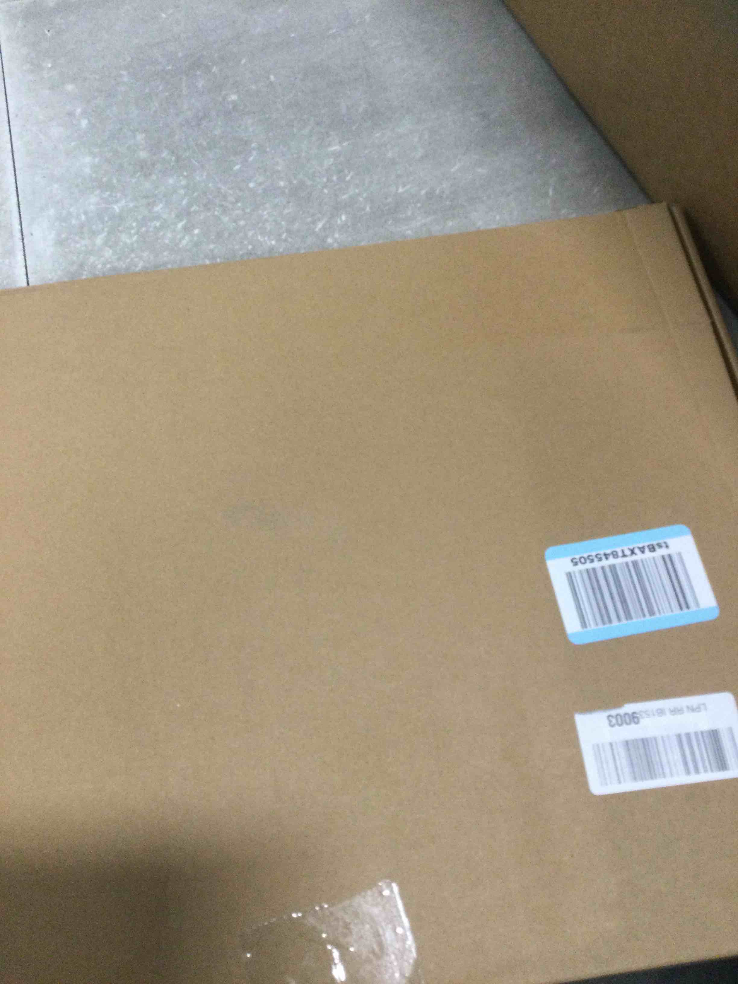 https://s3.amazonaws.com/lotting-images-prod/bidfta/BRN1413909_1740662543119.jpeg