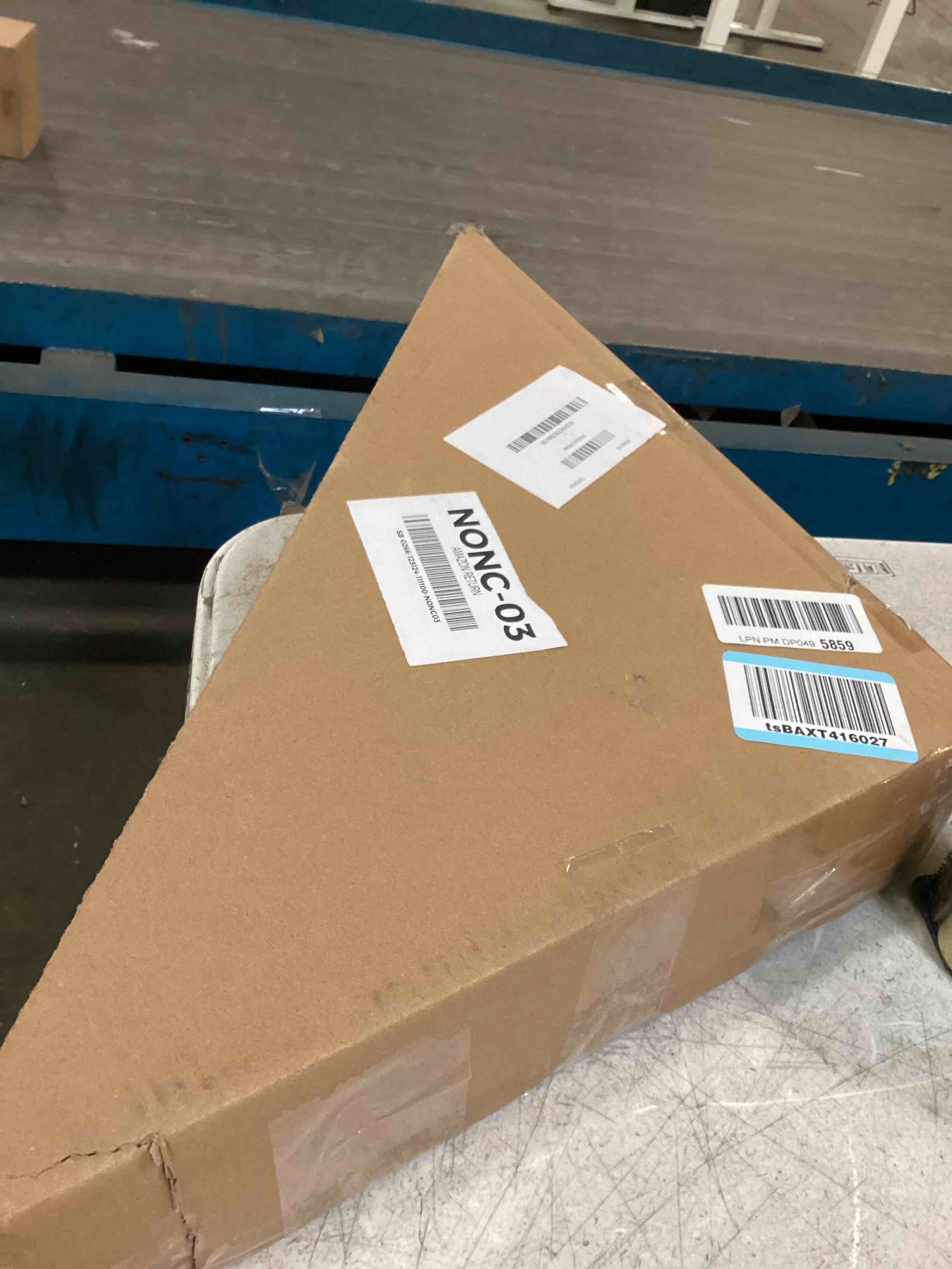 https://s3.amazonaws.com/lotting-images-prod/bidfta/BRN1415415_1737752560740.jpeg