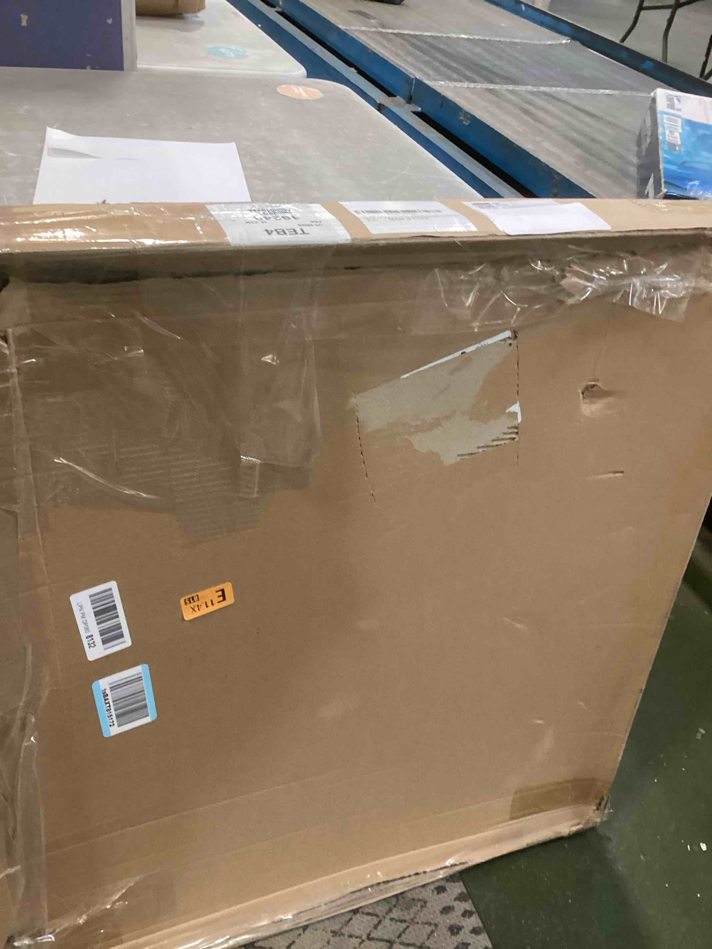 https://s3.amazonaws.com/lotting-images-prod/bidfta/BRN1416105_1738171337518.jpeg