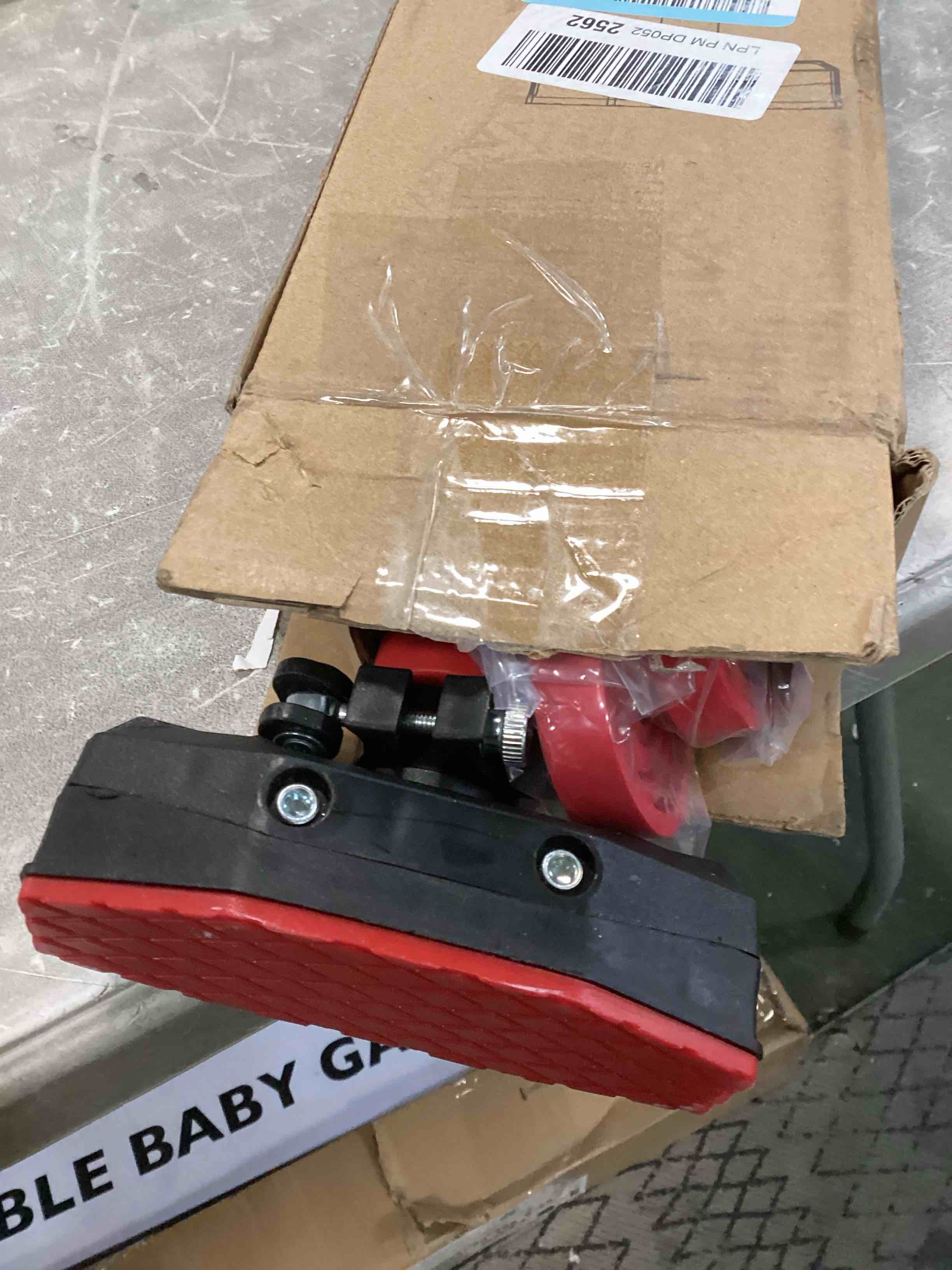 https://s3.amazonaws.com/lotting-images-prod/bidfta/BRN1416131_1738176131369.jpeg