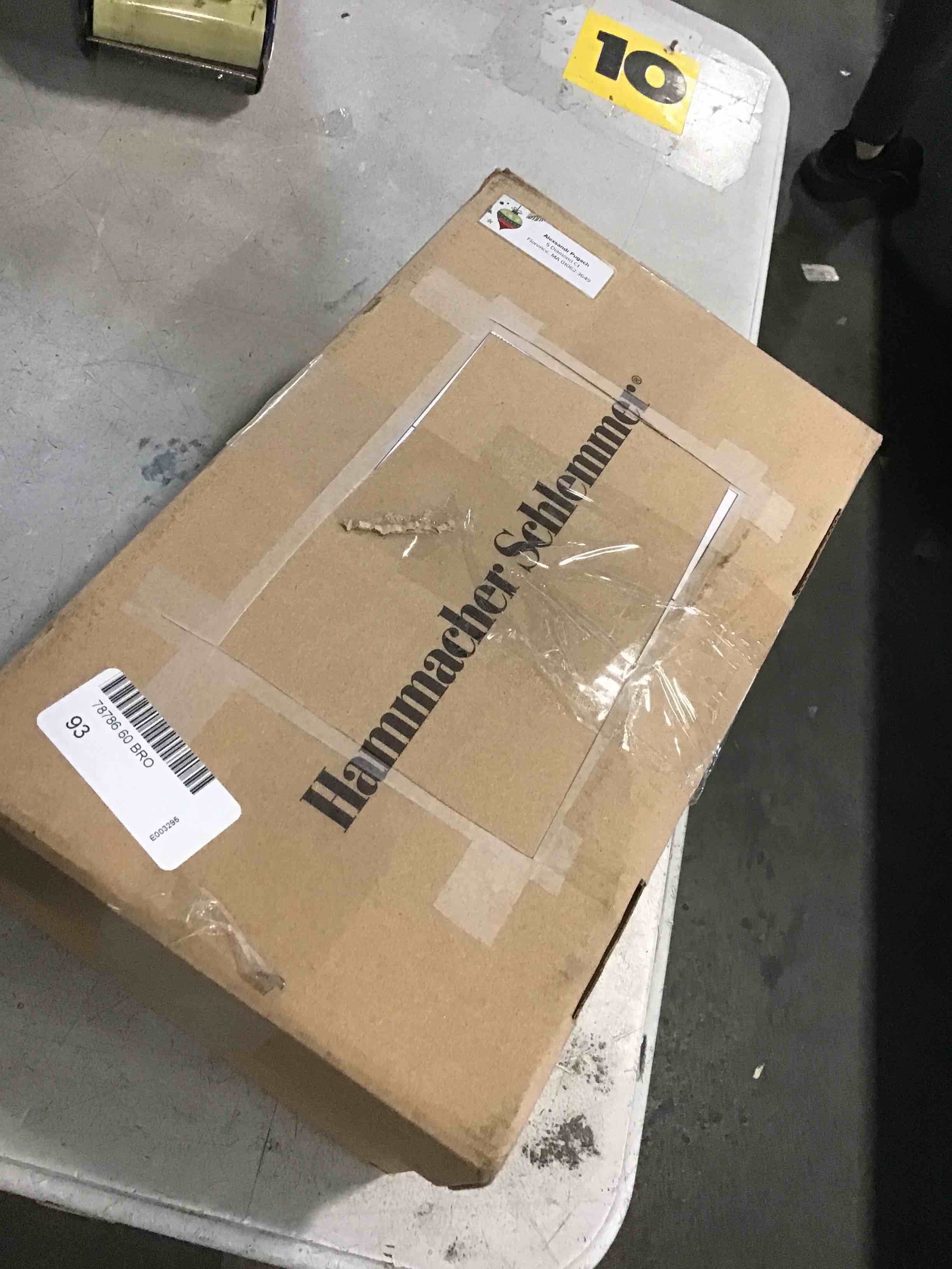 https://s3.amazonaws.com/lotting-images-prod/bidfta/BRN1417442_1737564712847.jpeg