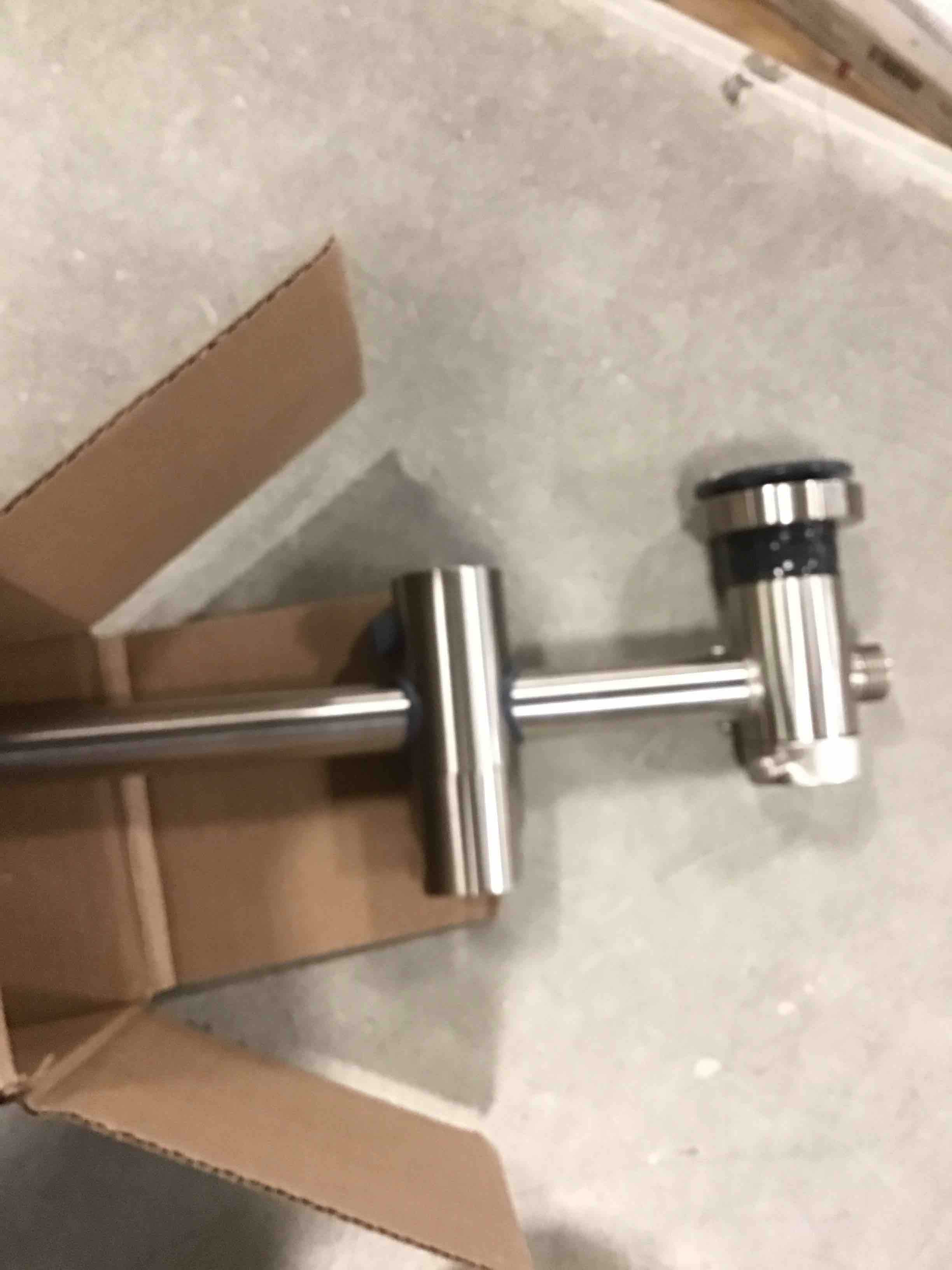 https://s3.amazonaws.com/lotting-images-prod/bidfta/BRN1420588_1737470098807.jpeg