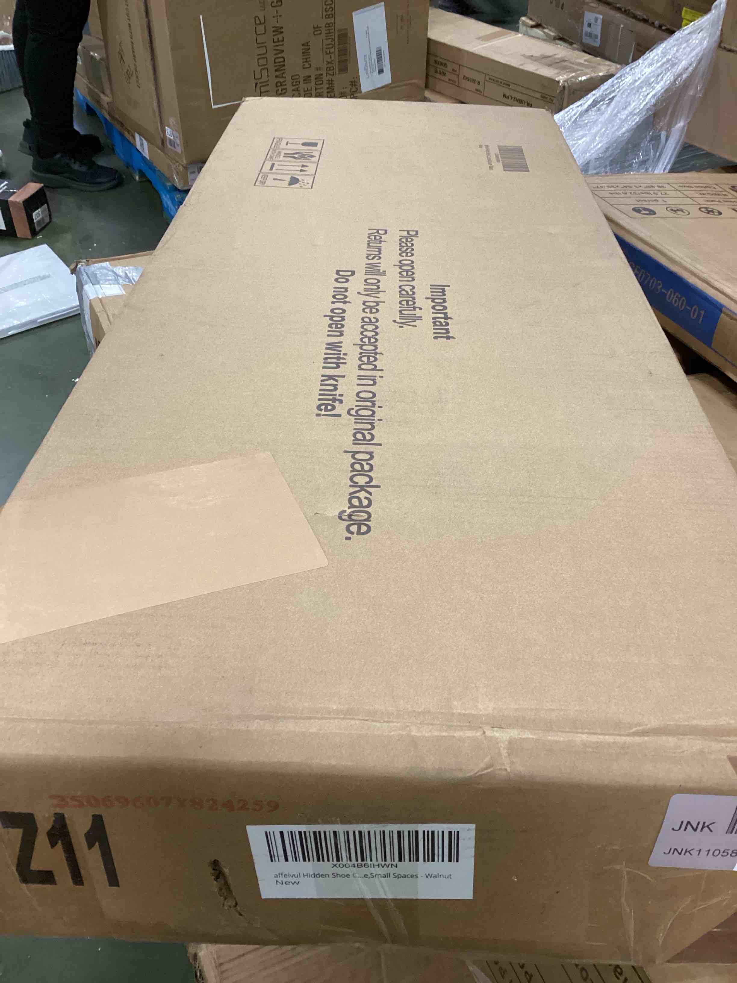 https://s3.amazonaws.com/lotting-images-prod/bidfta/BRN1423012_1738762263853.jpeg