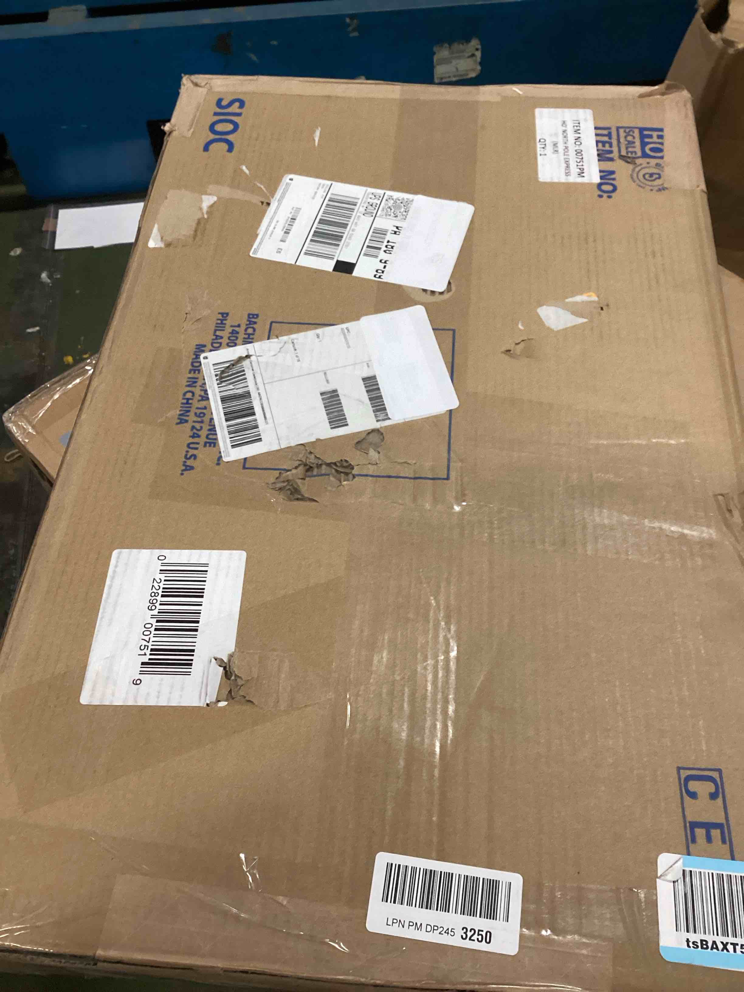 https://s3.amazonaws.com/lotting-images-prod/bidfta/BRN1424303_1739985161447.jpeg